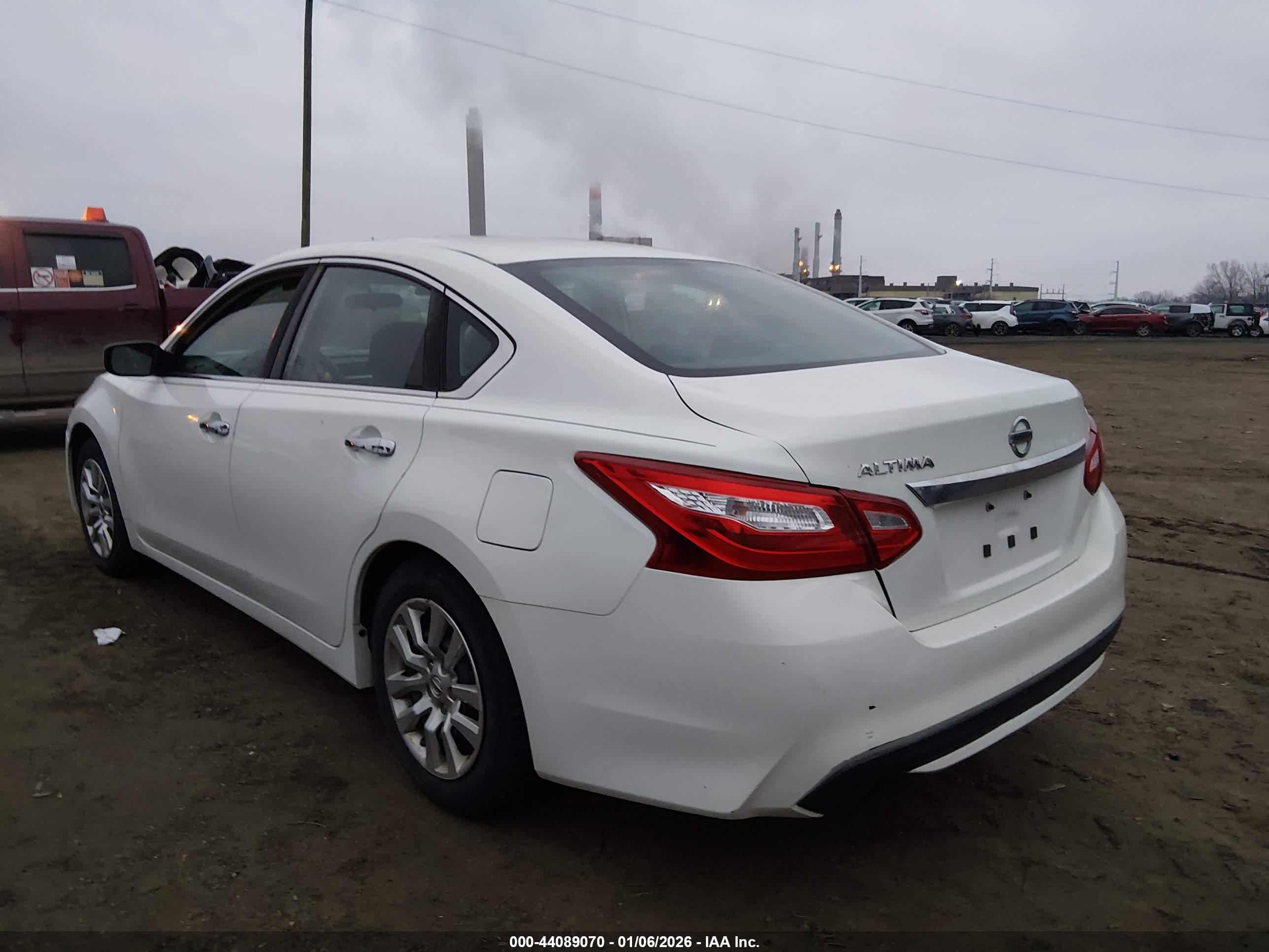 NISSAN ALTIMA image 3