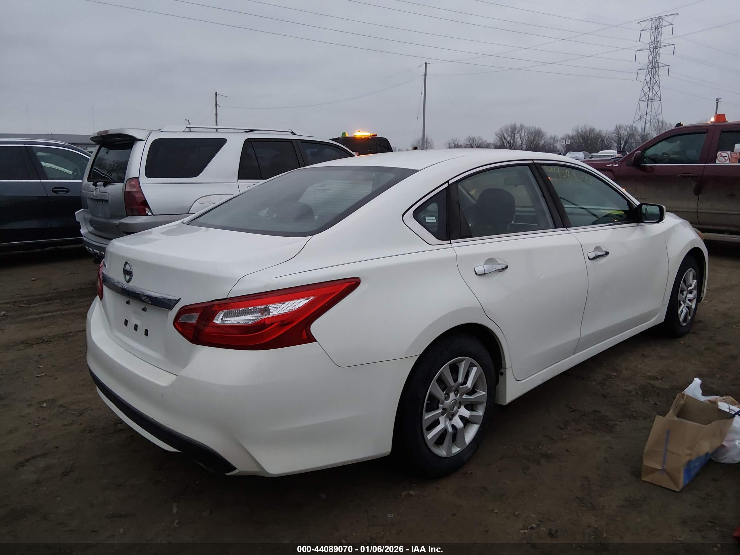 NISSAN ALTIMA image 4