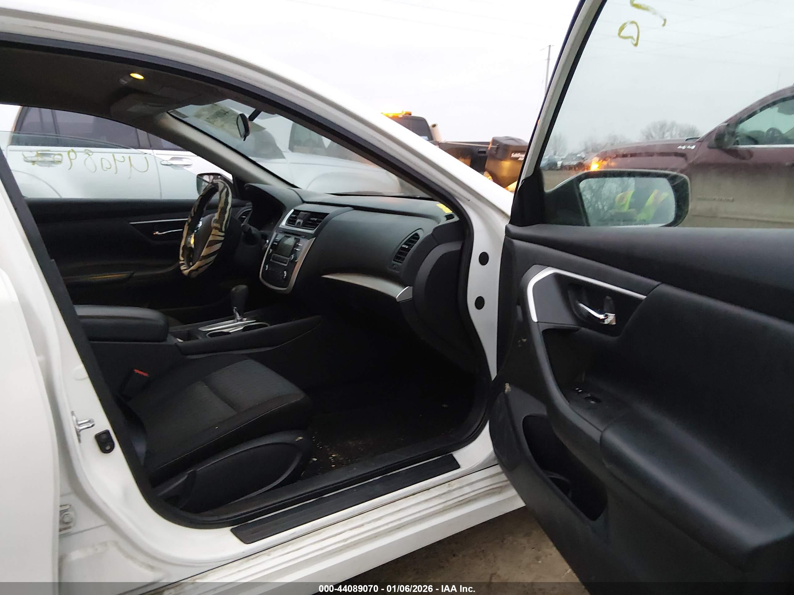 NISSAN ALTIMA image 5