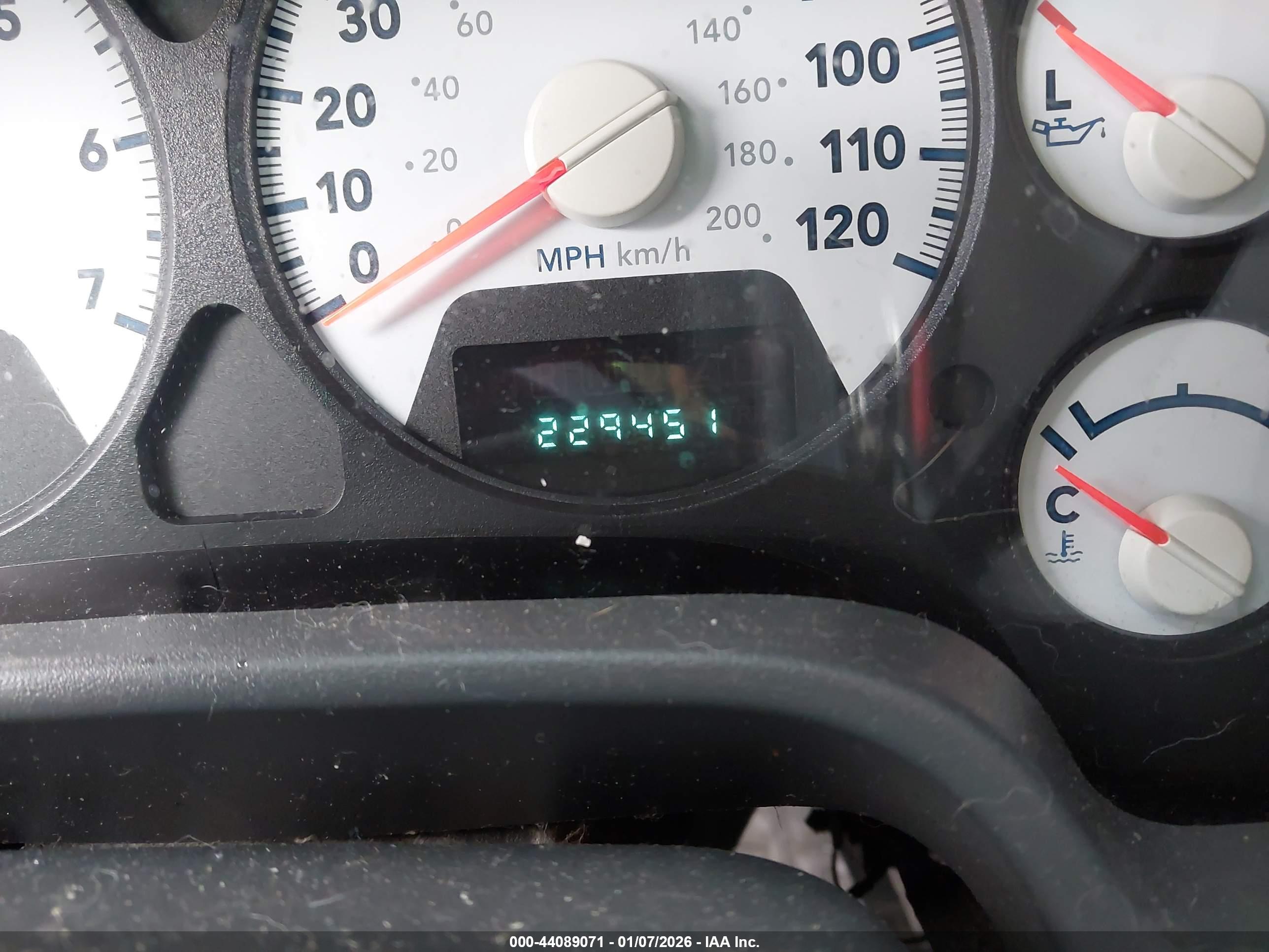 DODGE RAM image 7