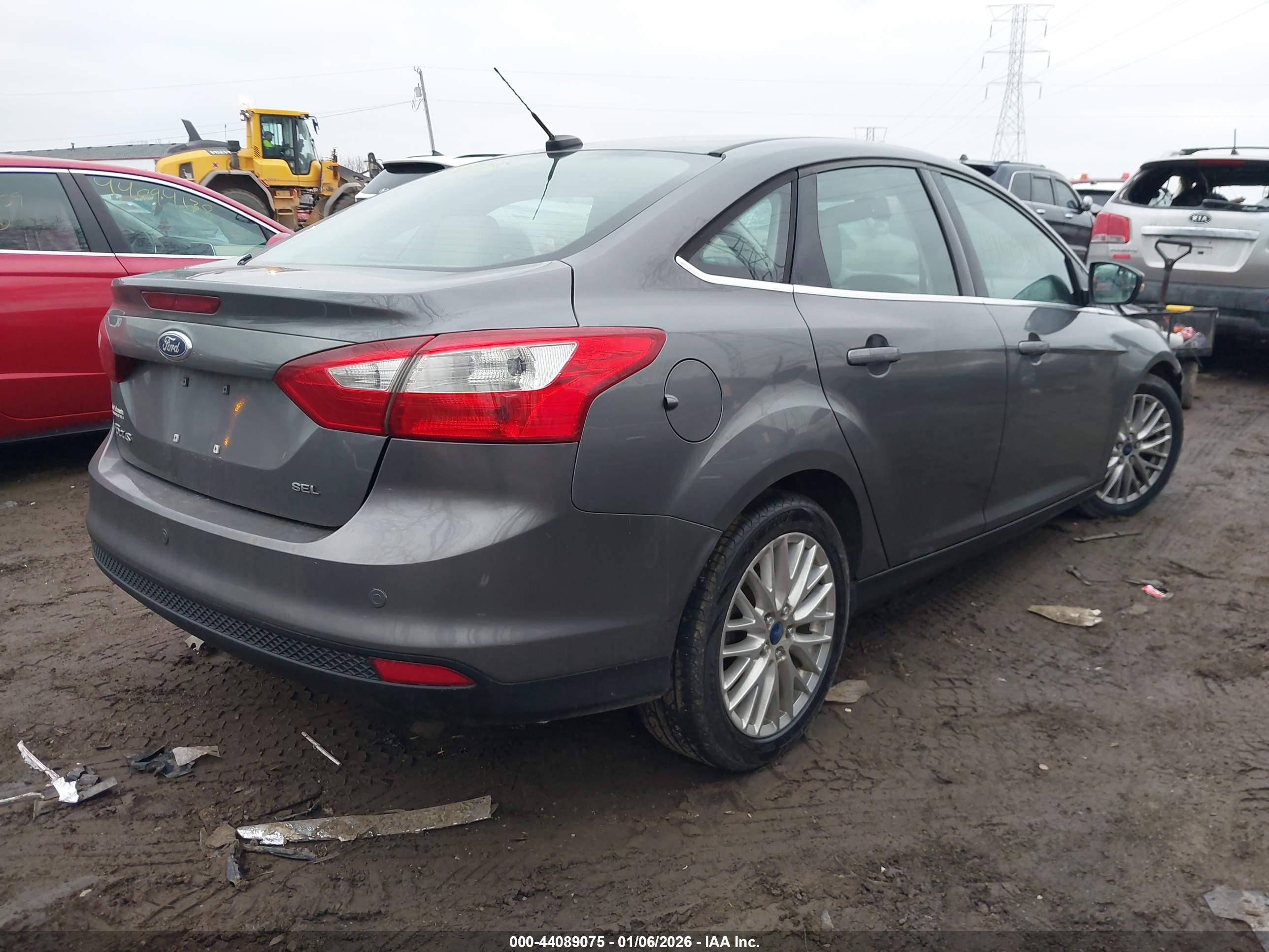 FORD FOCUS image 4