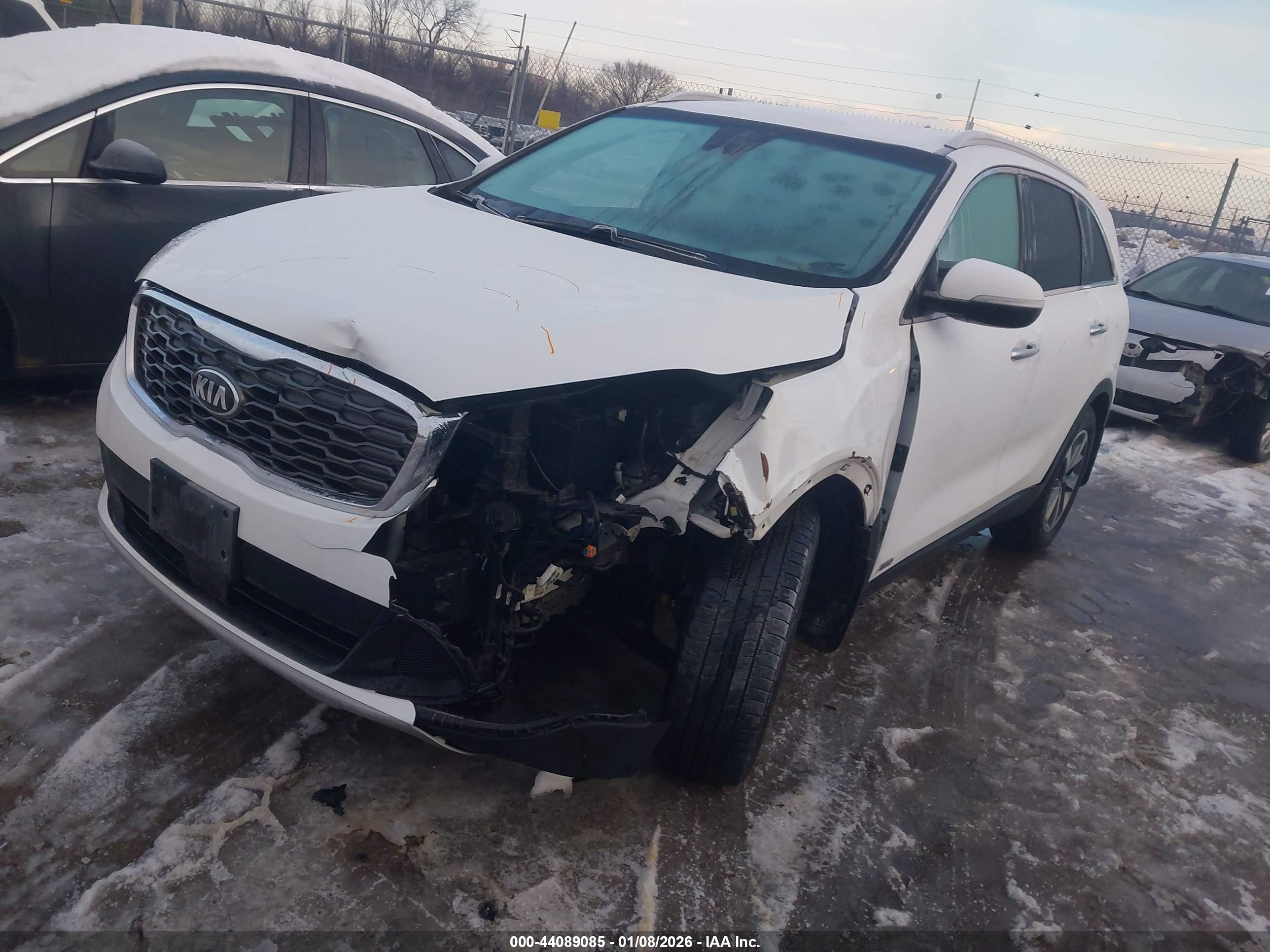 KIA SORENTO image 2