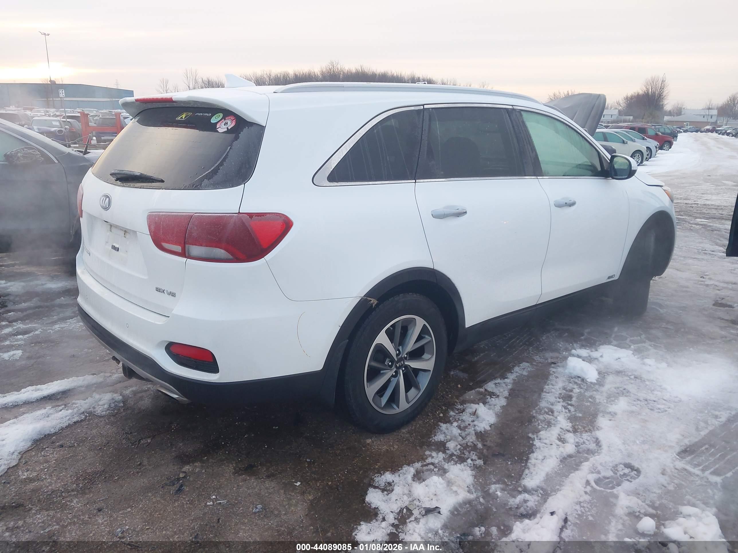 KIA SORENTO image 4