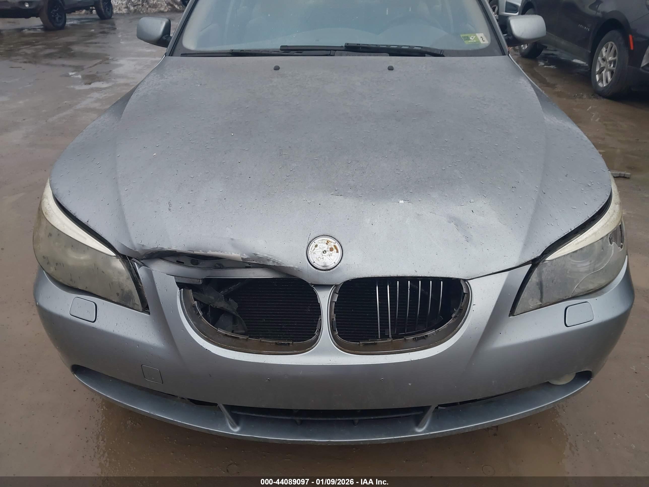 BMW 530XI image 6