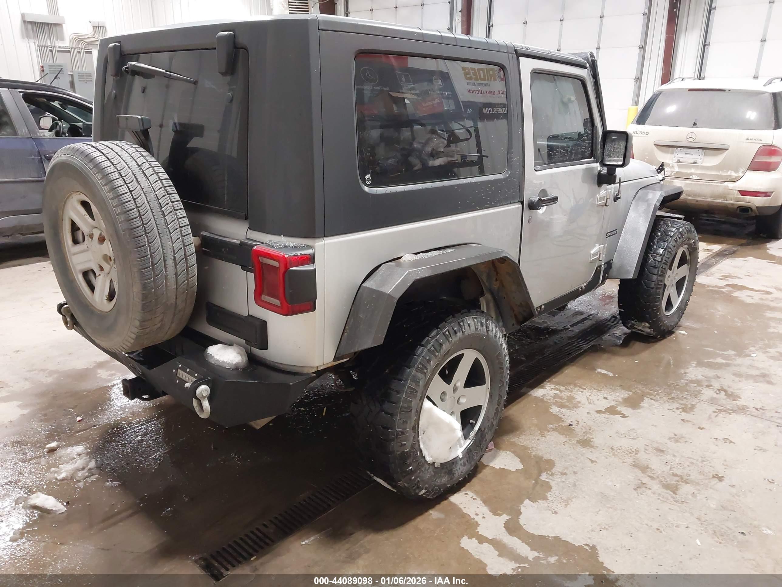 JEEP WRANGLER image 4