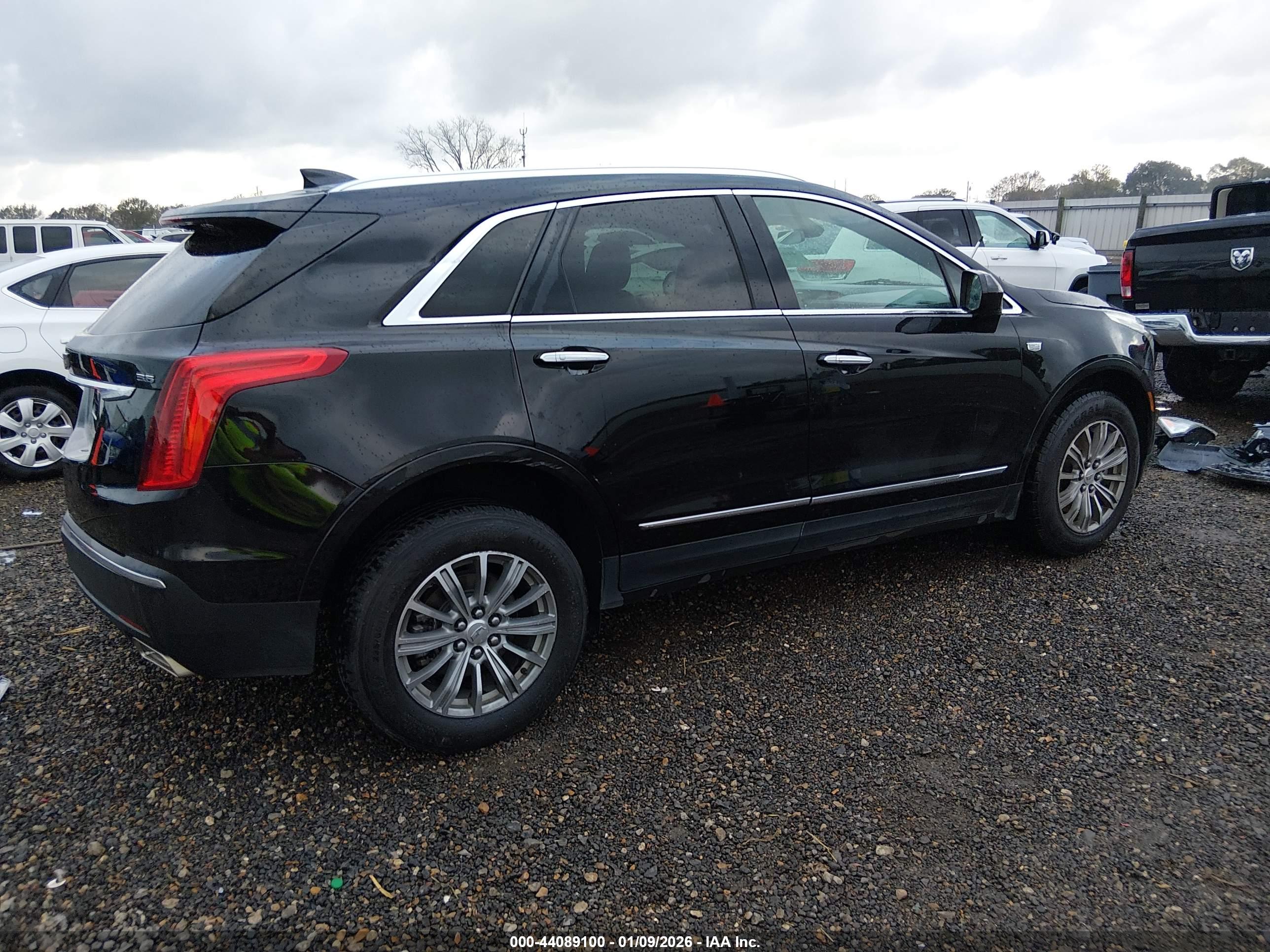 CADILLAC XT5 image 4