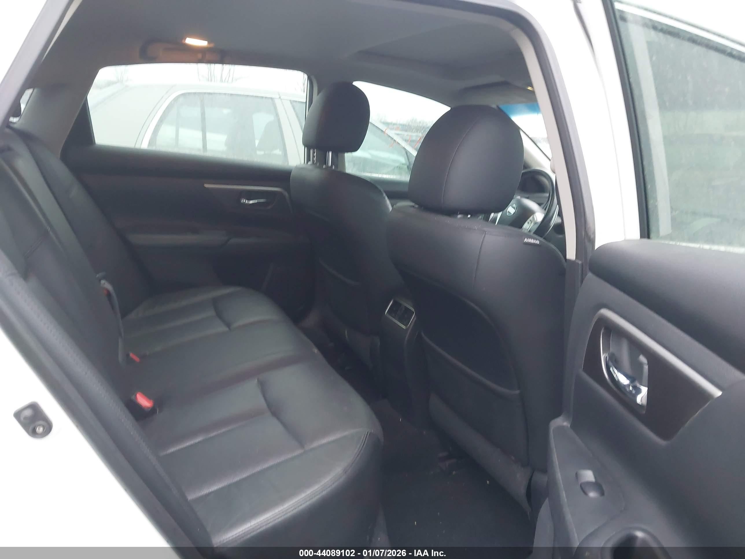 NISSAN ALTIMA image 8
