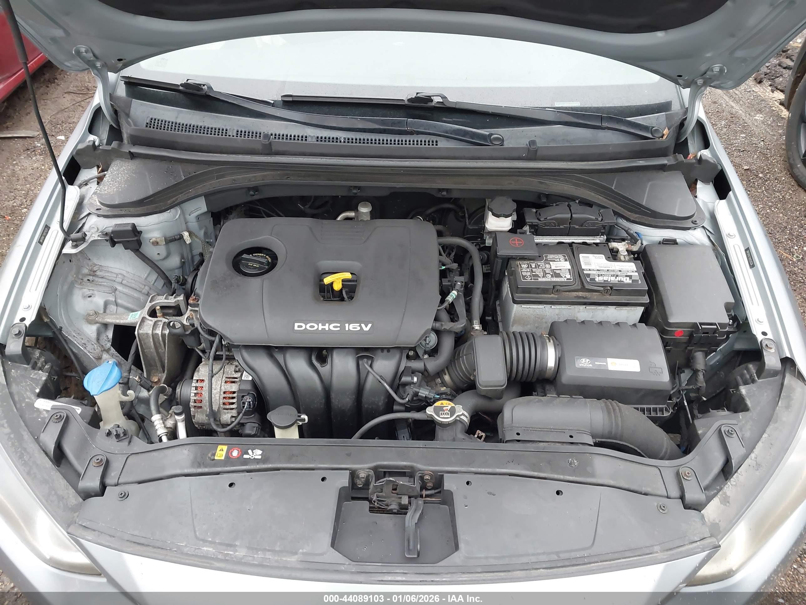 HYUNDAI ELANTRA image 10