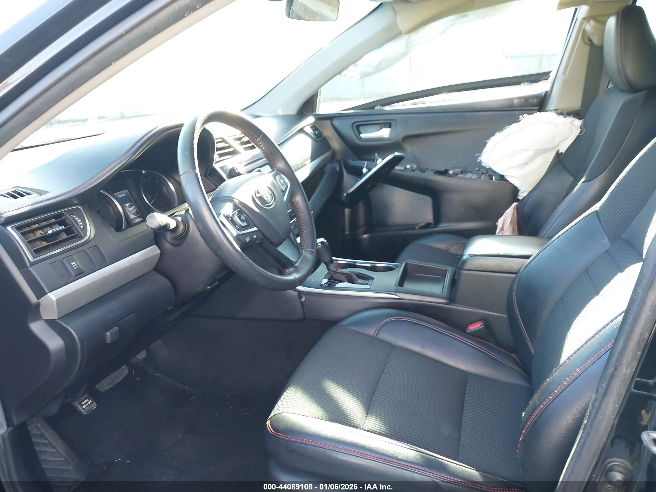 TOYOTA CAMRY image 5