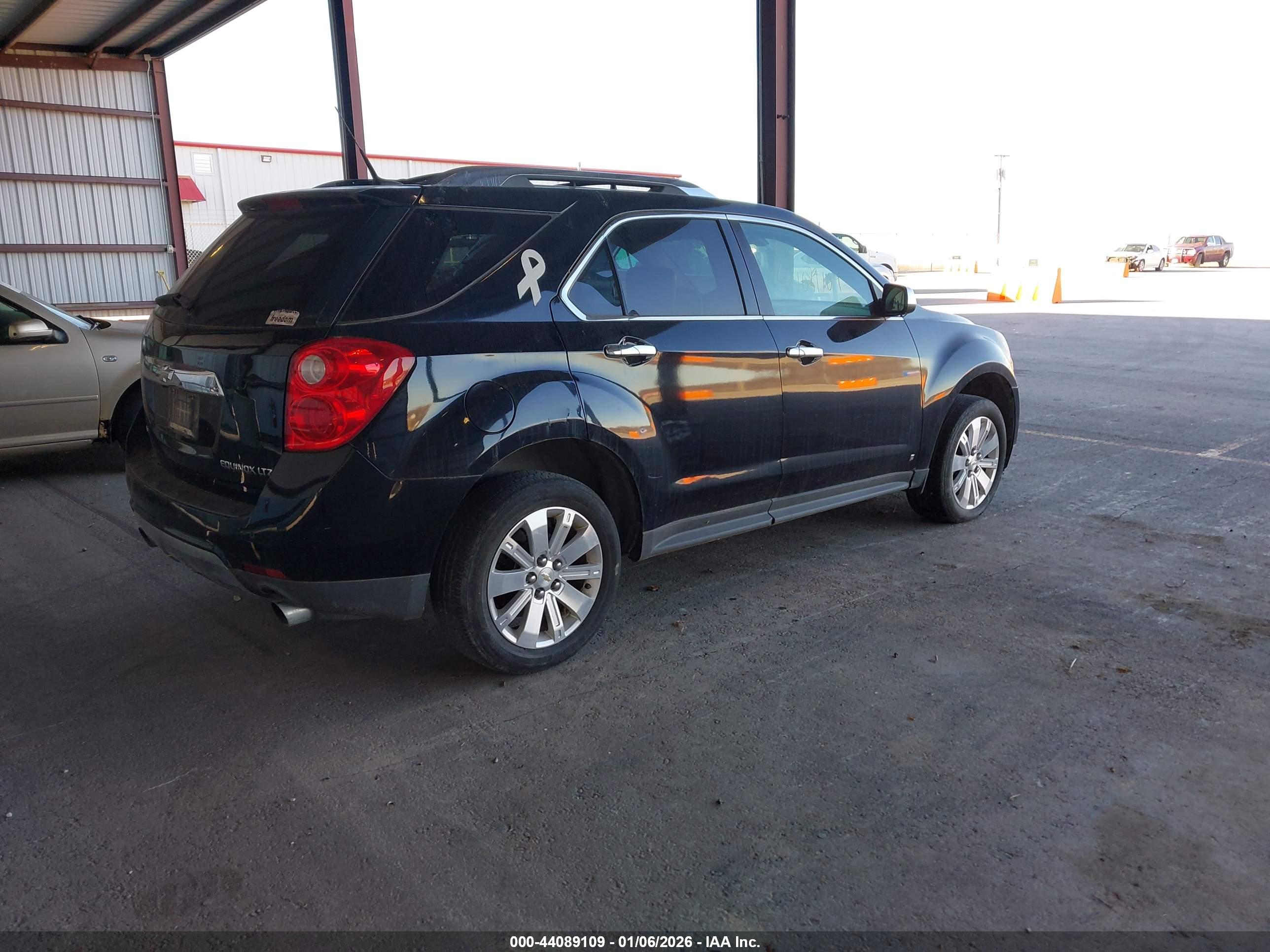 CHEVROLET EQUINOX image 4