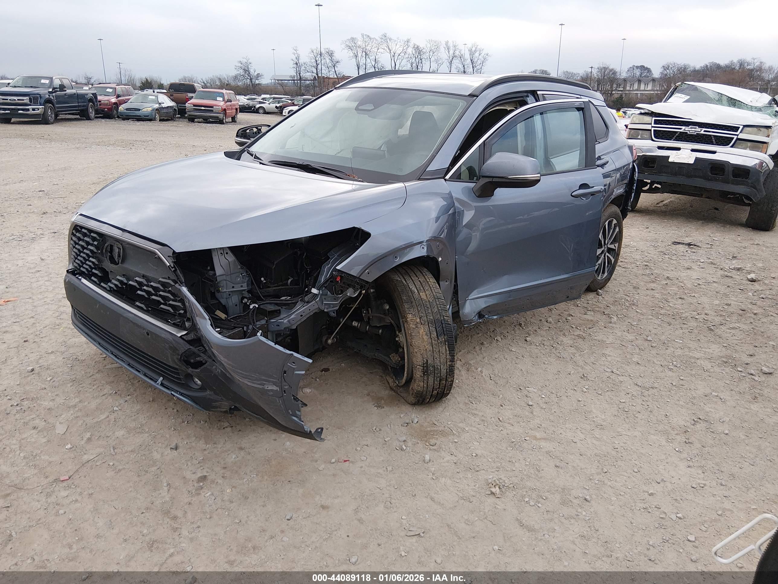 TOYOTA COROLLA image 2