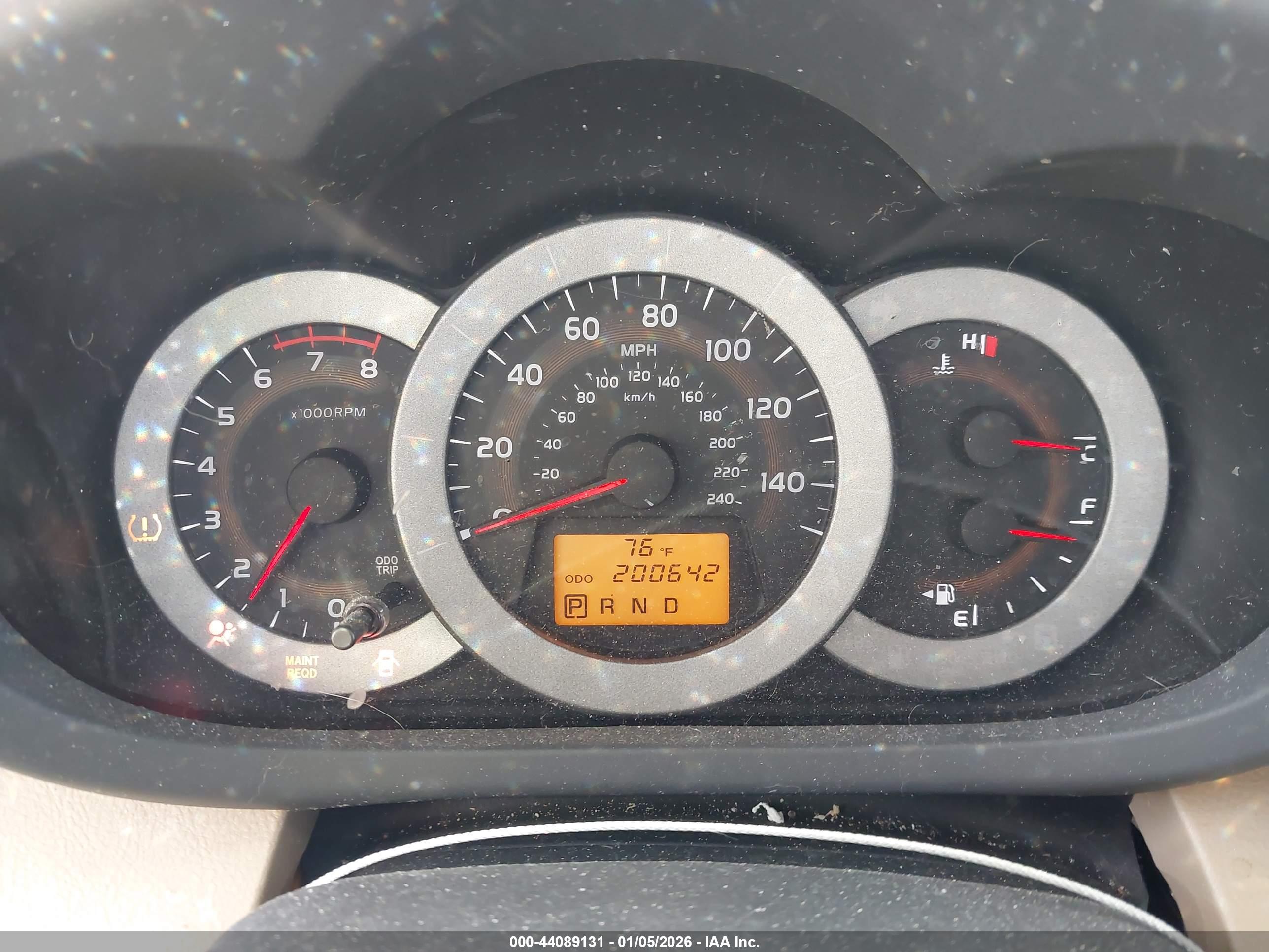 TOYOTA RAV4 image 7