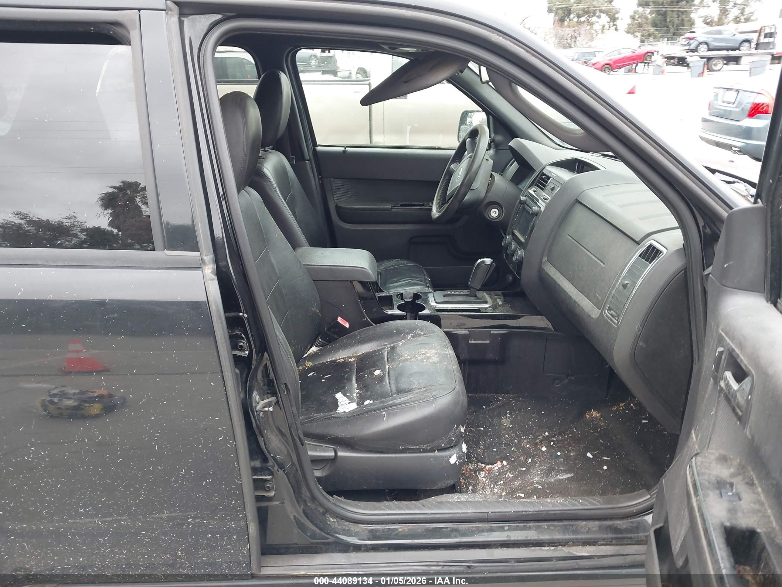 FORD ESCAPE image 5