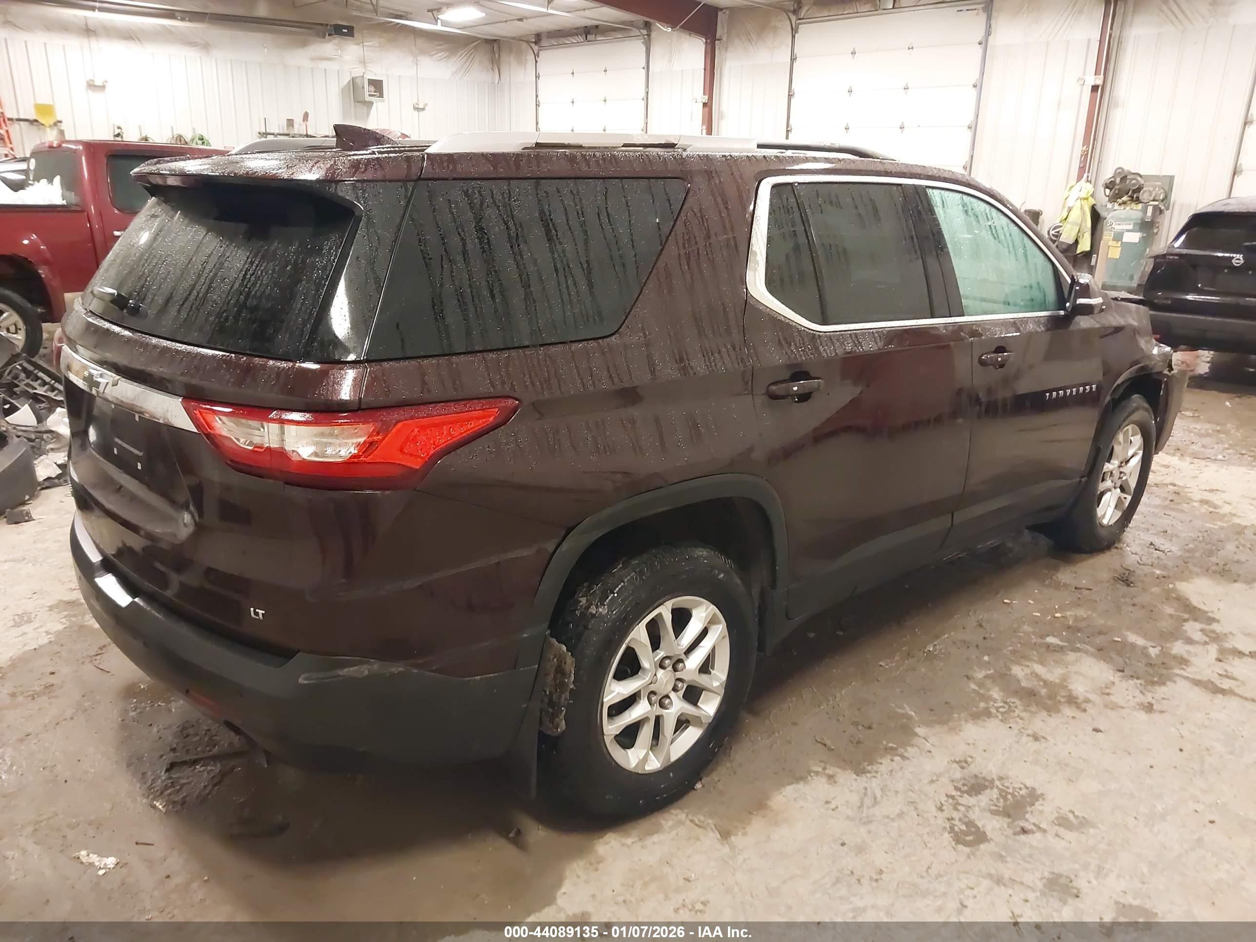 CHEVROLET TRAVERSE image 4
