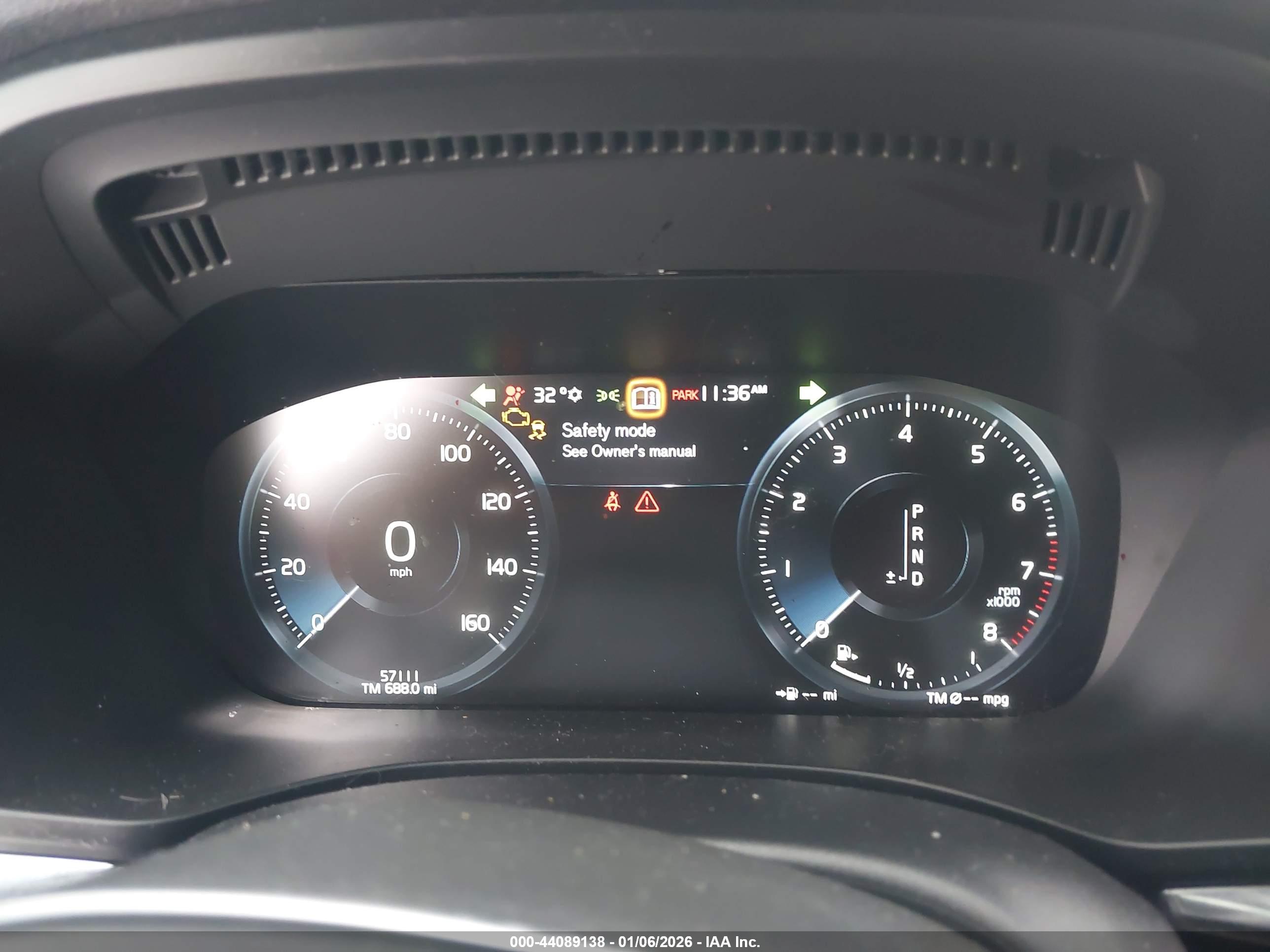 VOLVO XC60 image 7