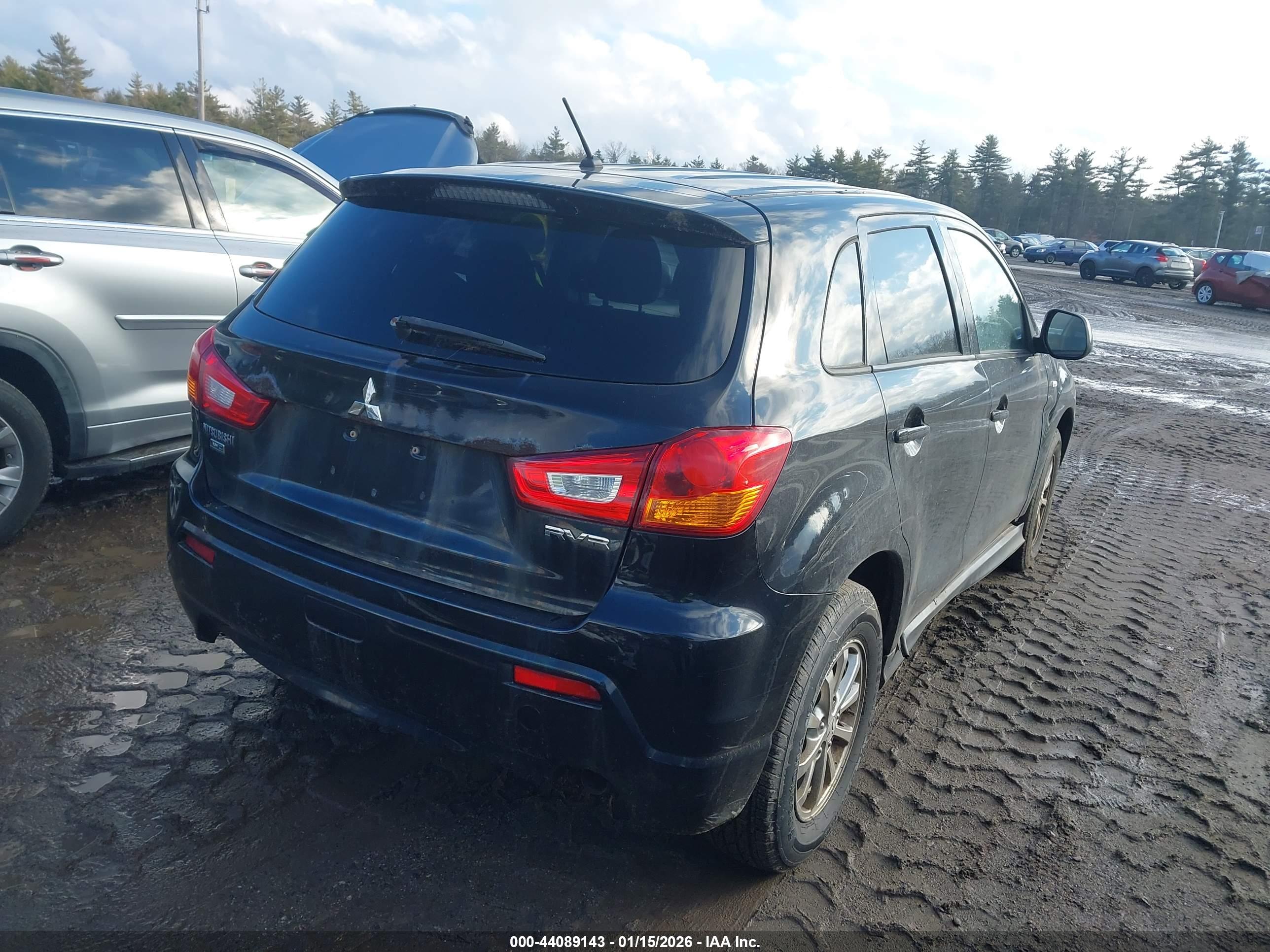MITSUBISHI RVR image 4
