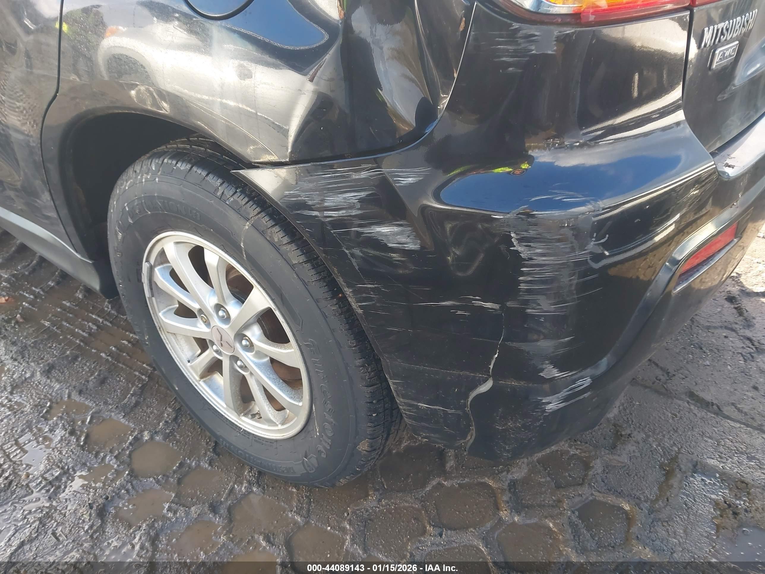 MITSUBISHI RVR image 6