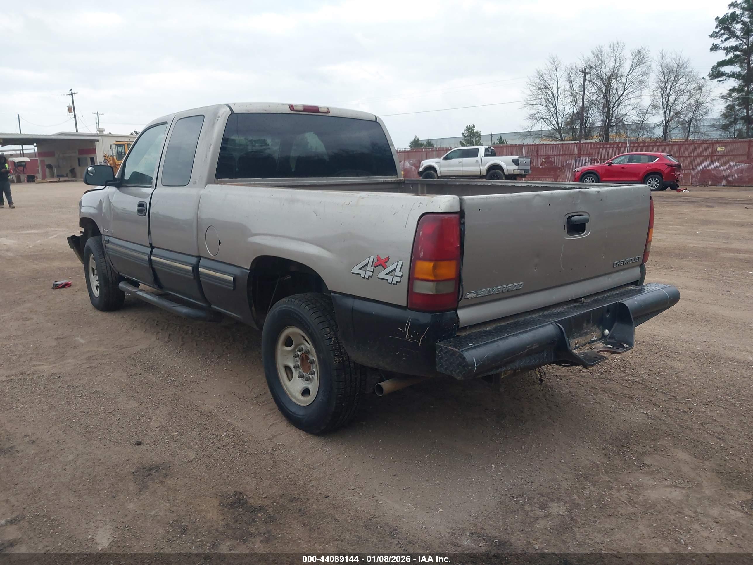 CHEVROLET SILVERADO image 3
