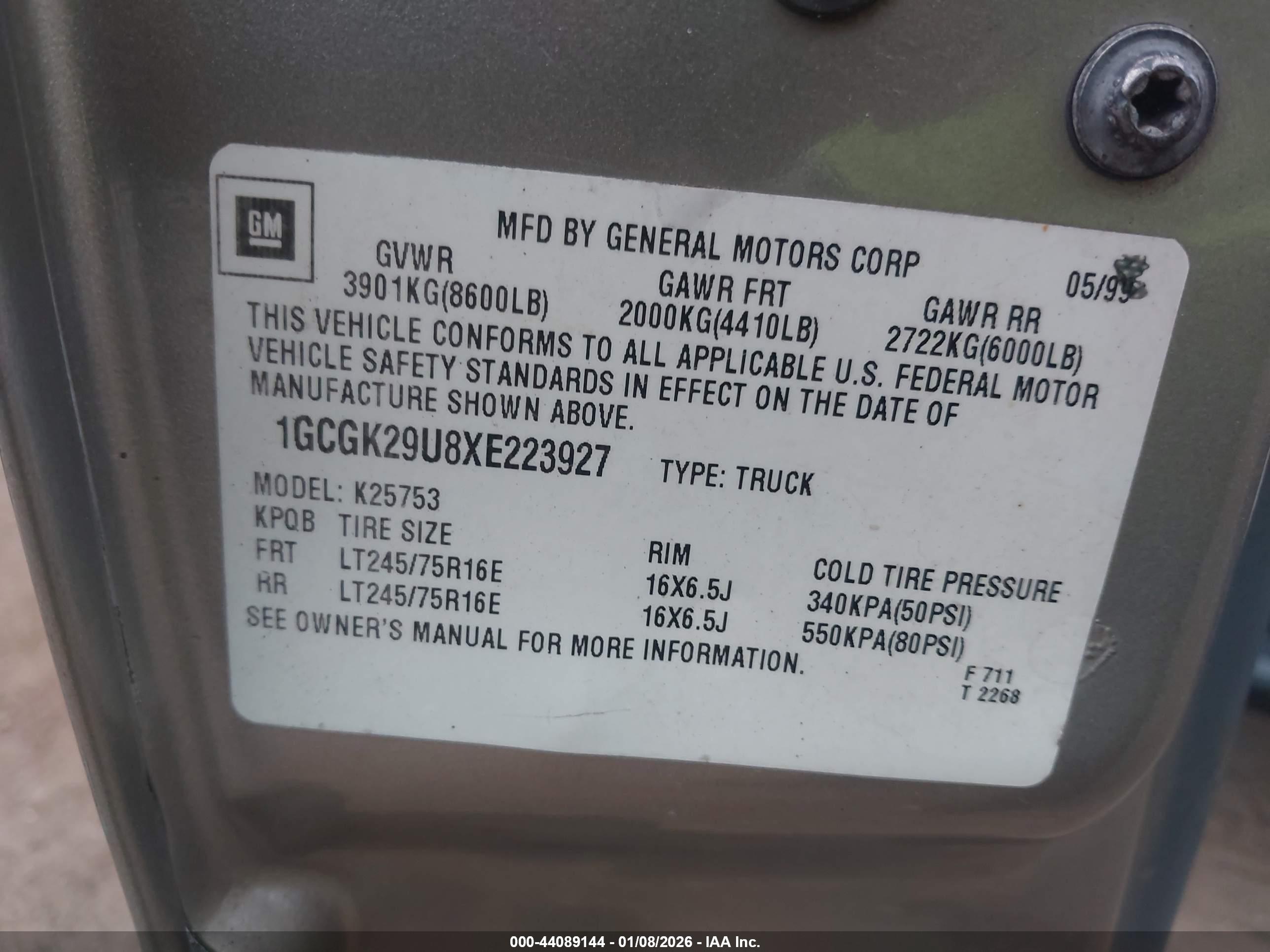 CHEVROLET SILVERADO image 9