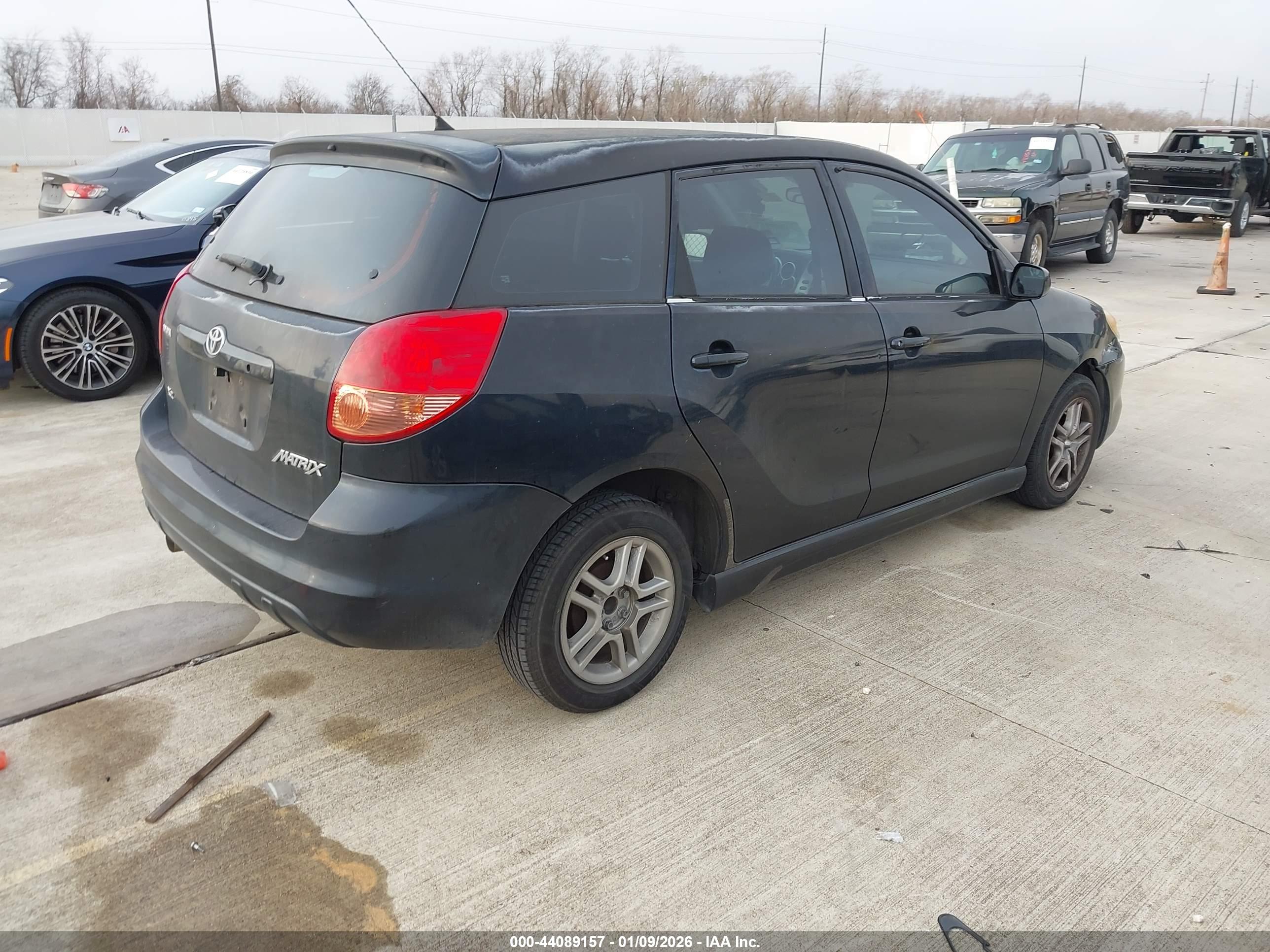 TOYOTA MATRIX image 4