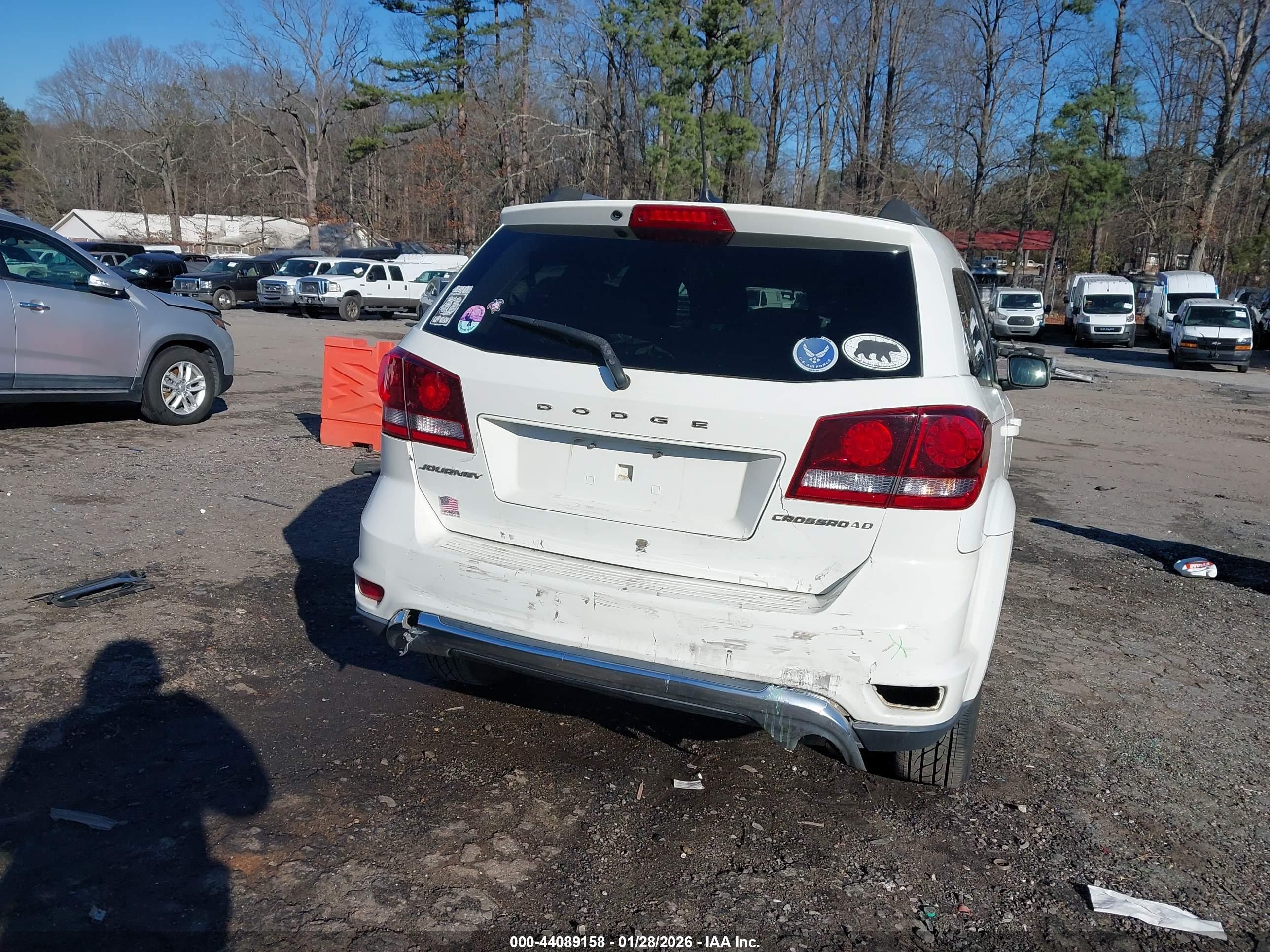 DODGE JOURNEY image 6