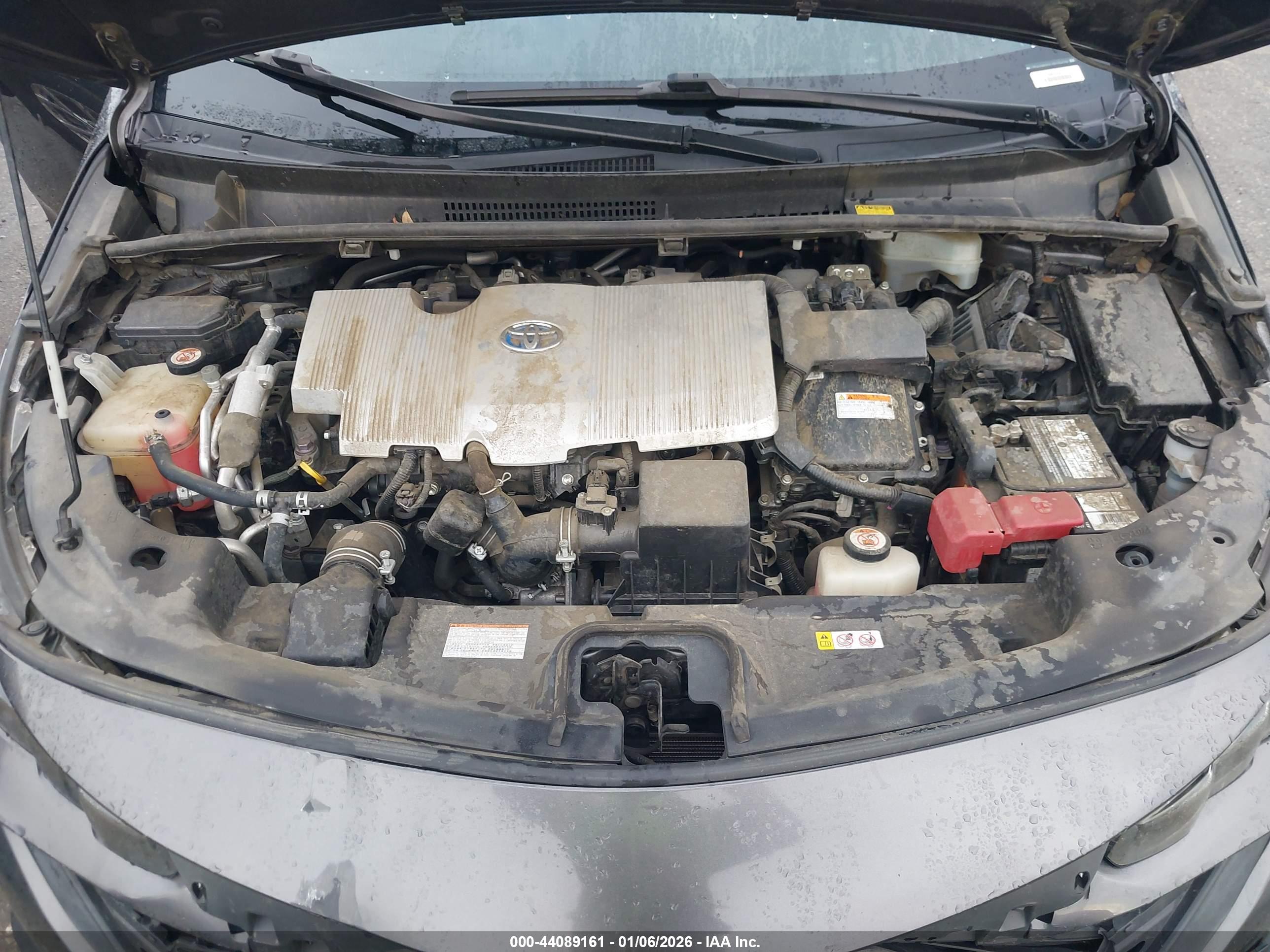 TOYOTA PRIUS image 10