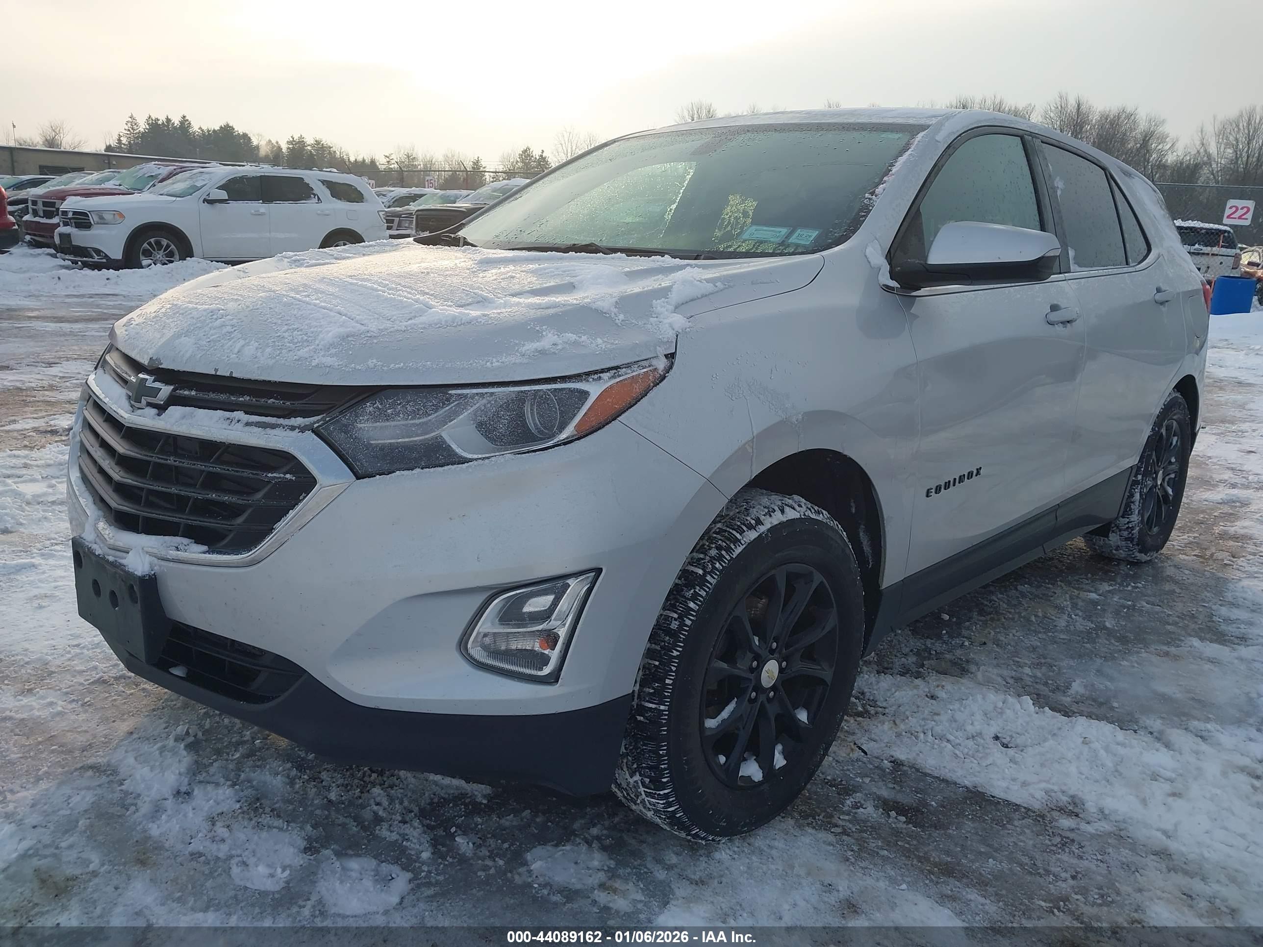 CHEVROLET EQUINOX image 2