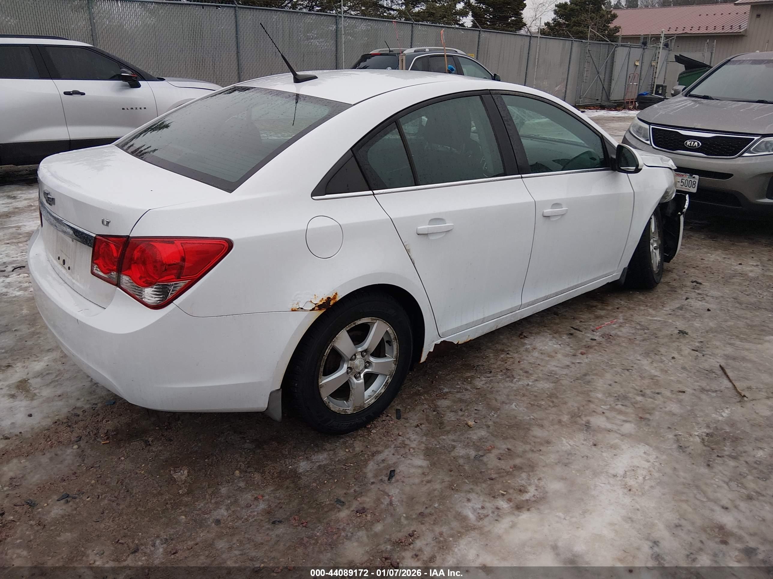 CHEVROLET CRUZE image 4