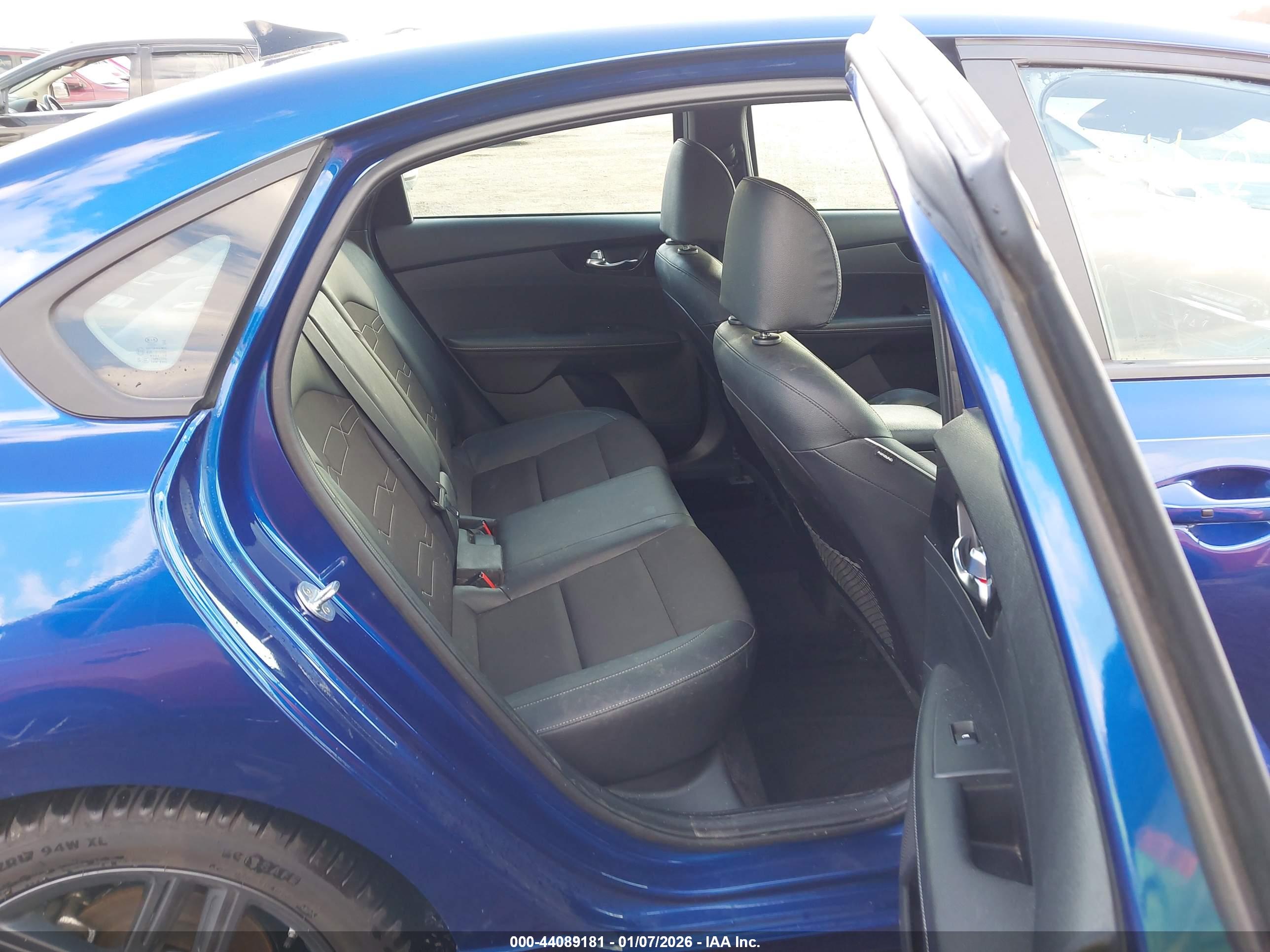 KIA FORTE image 8