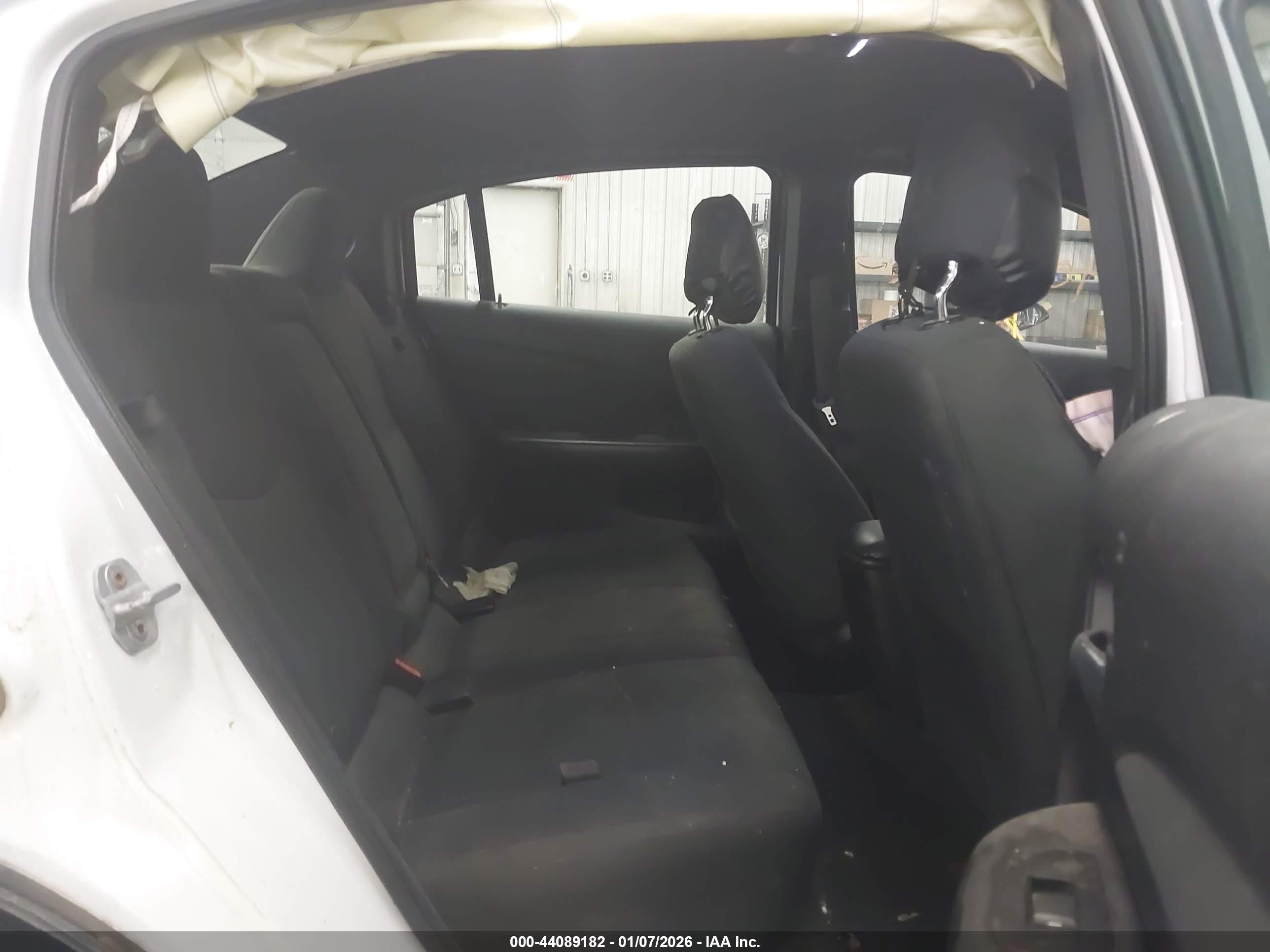 CHRYSLER 200 image 8