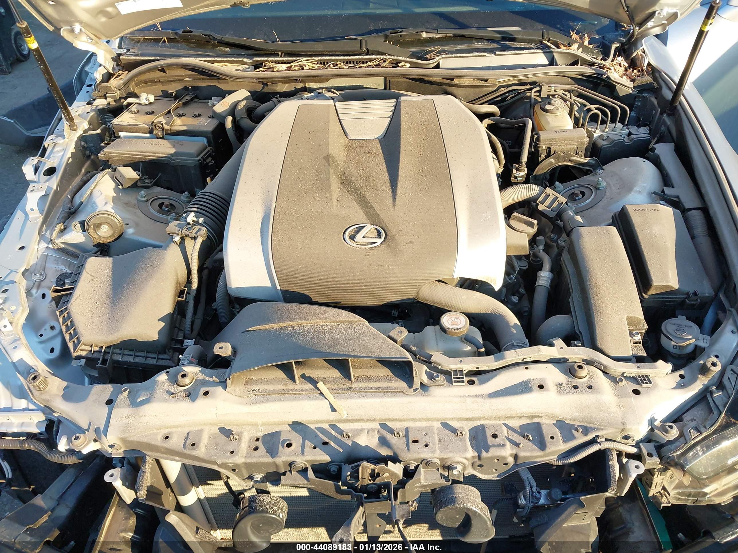 LEXUS IS image 10