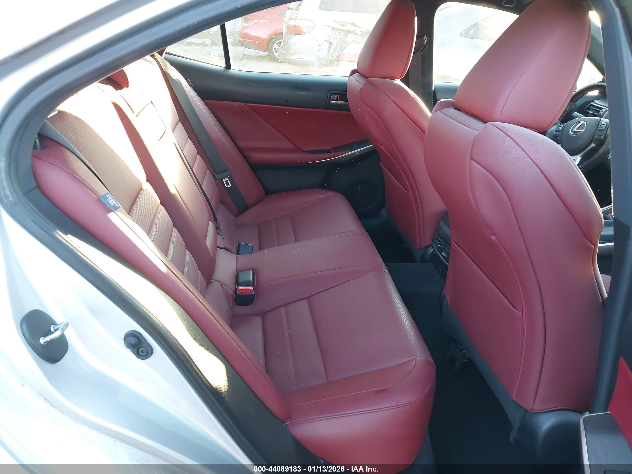 LEXUS IS image 8