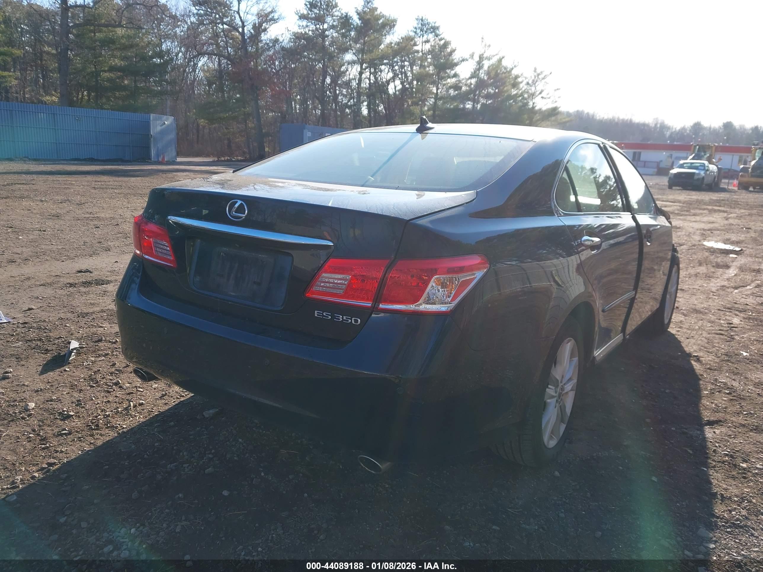 LEXUS ES image 4