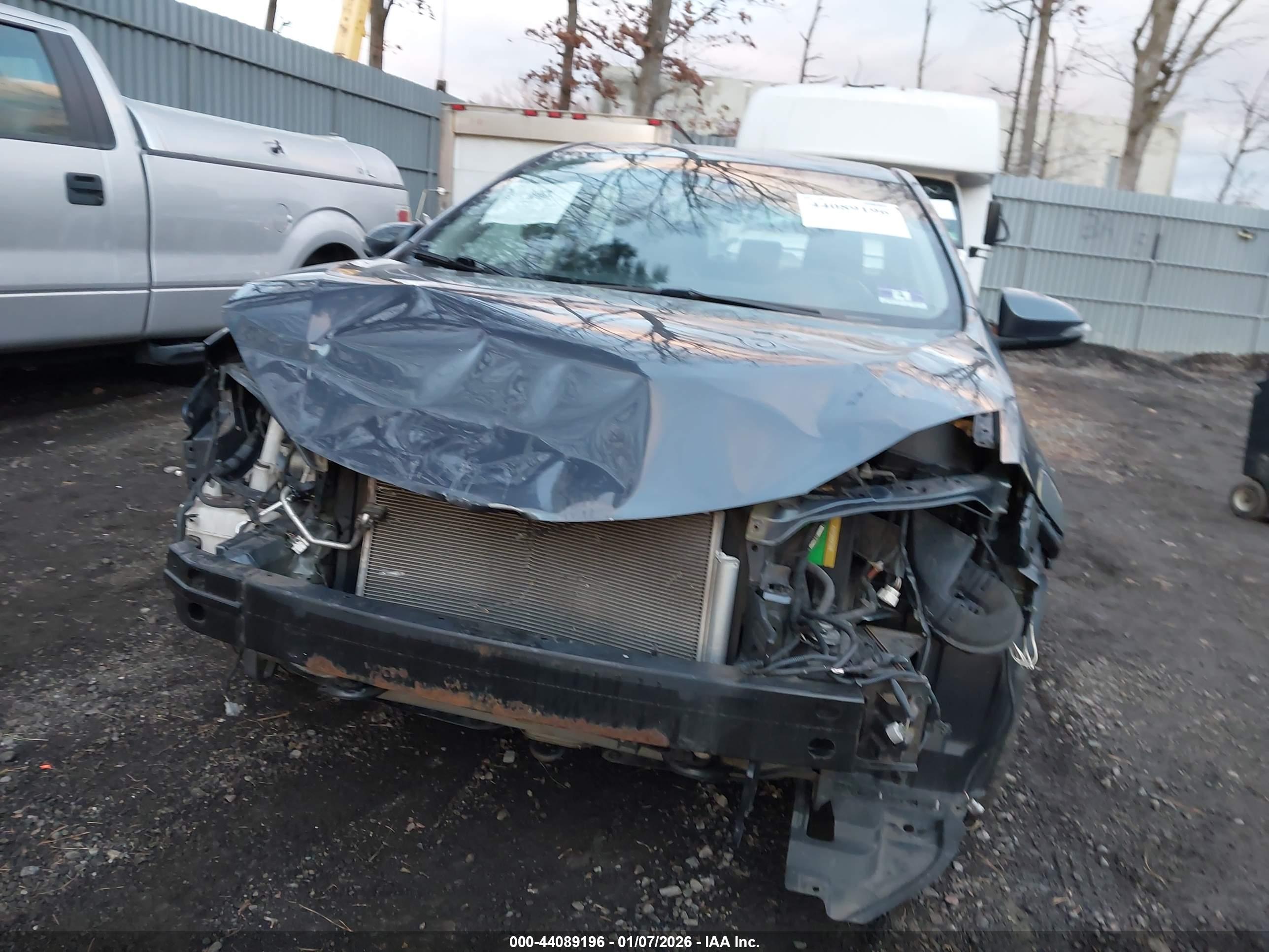 TOYOTA COROLLA image 6