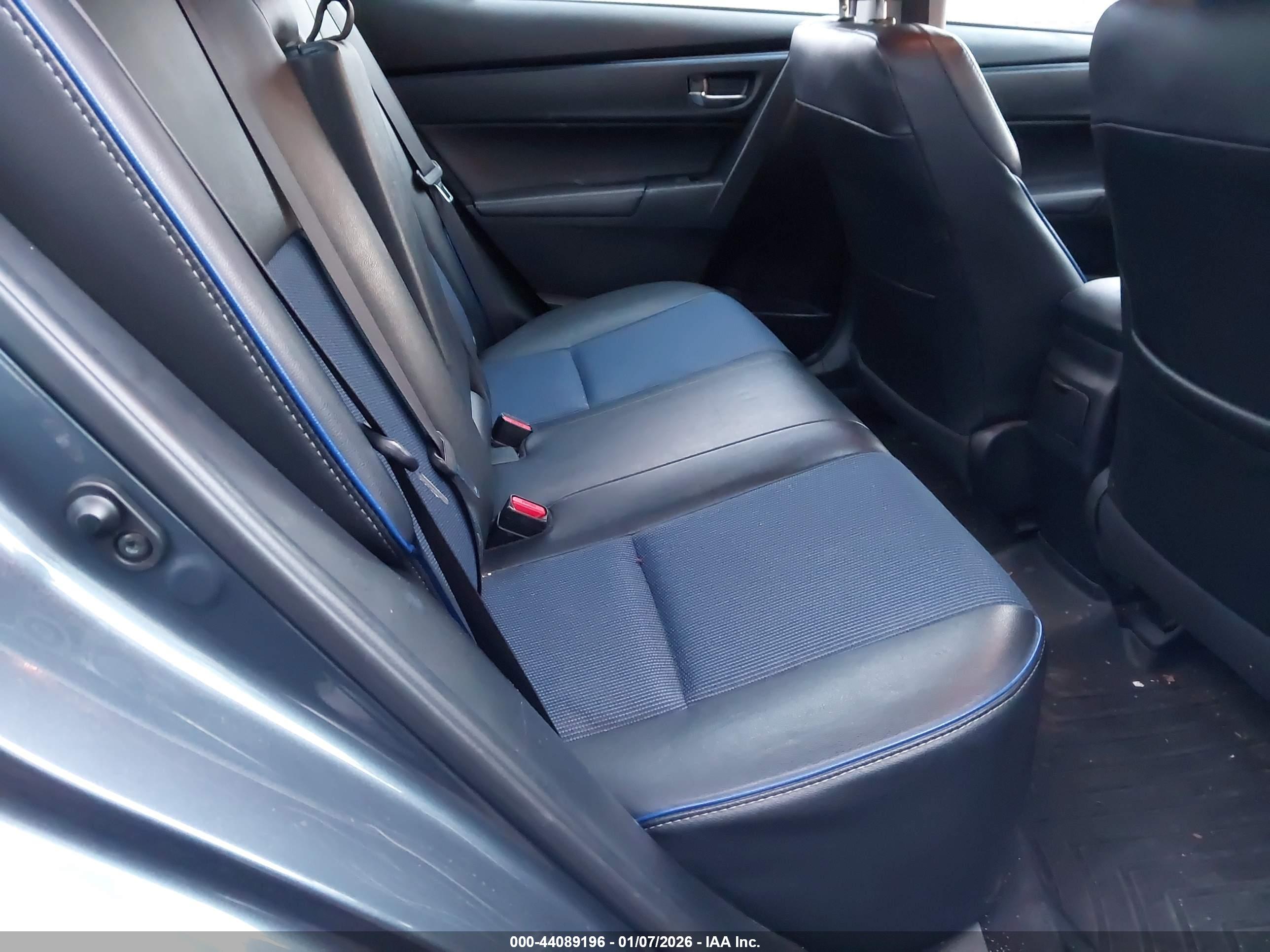 TOYOTA COROLLA image 8