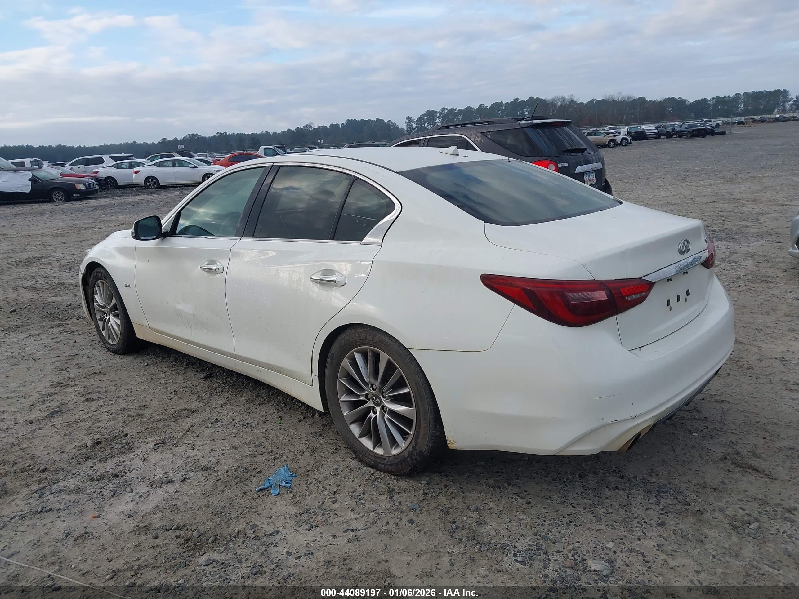 INFINITI Q50 image 3