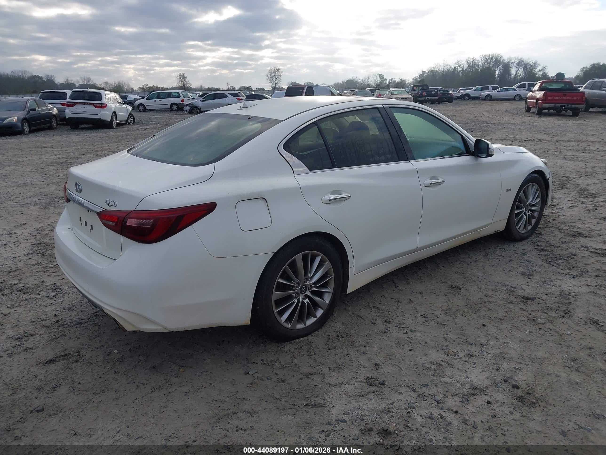INFINITI Q50 image 4