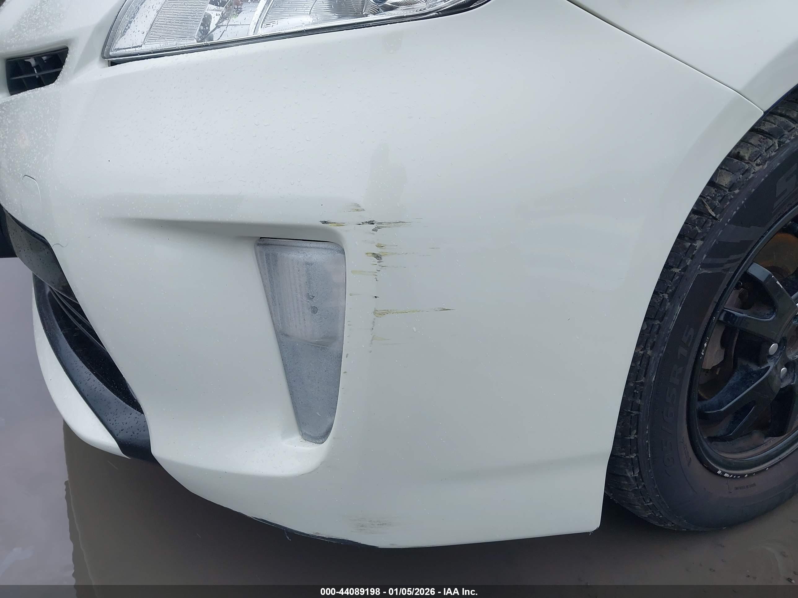 TOYOTA PRIUS image 6