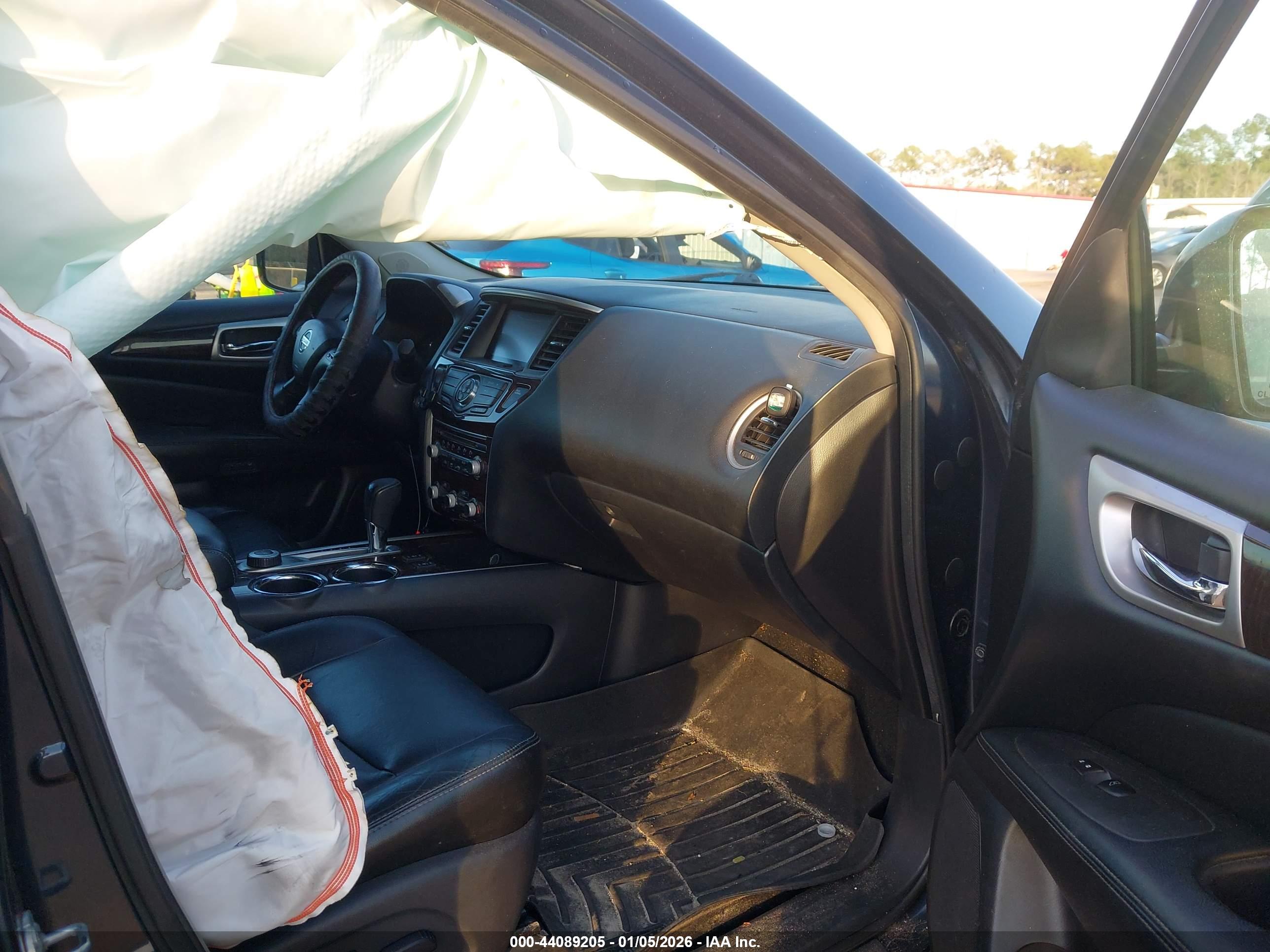 NISSAN PATHFINDER image 5