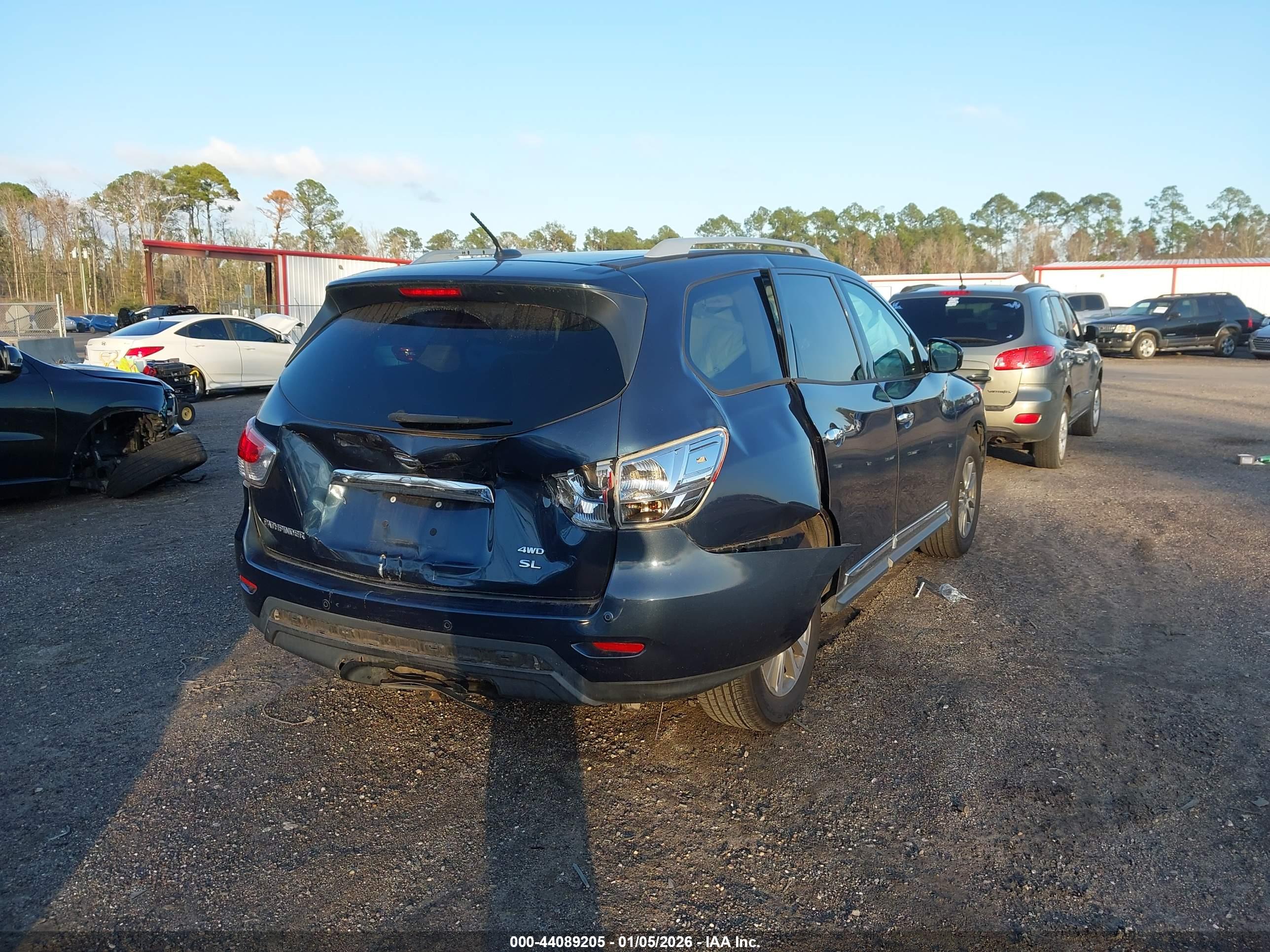 NISSAN PATHFINDER image 6