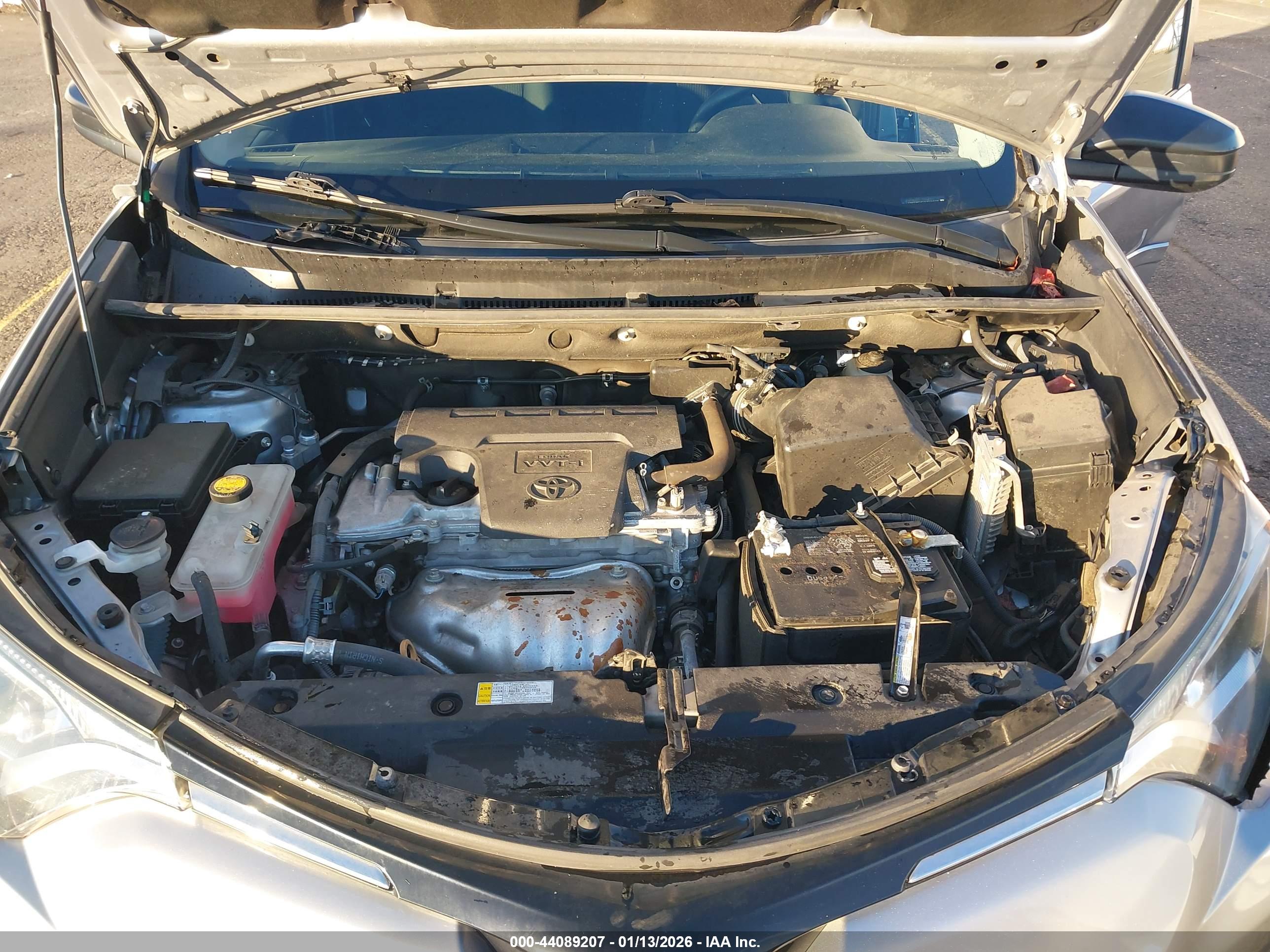 TOYOTA RAV4 image 10