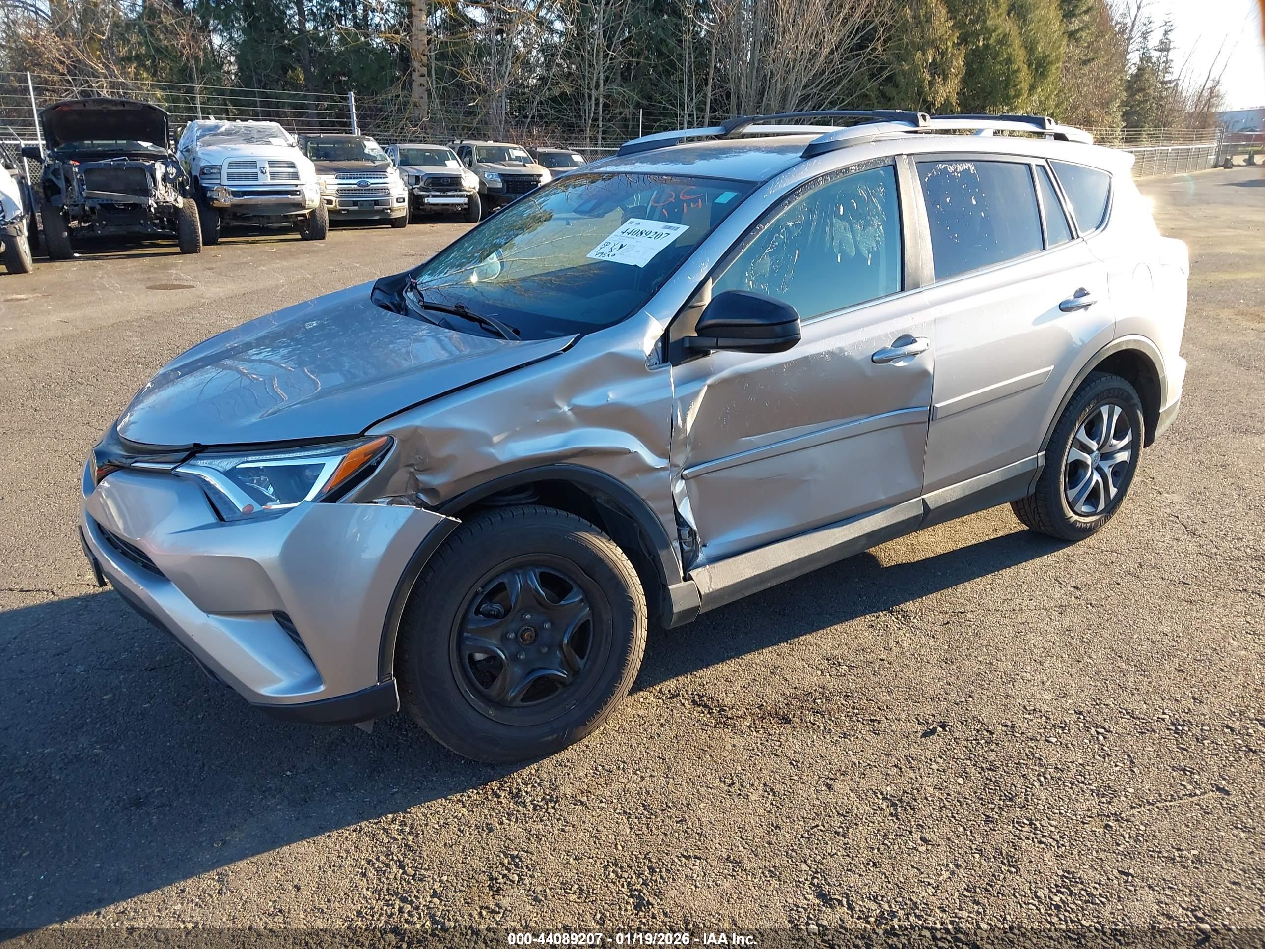 TOYOTA RAV4 image 2