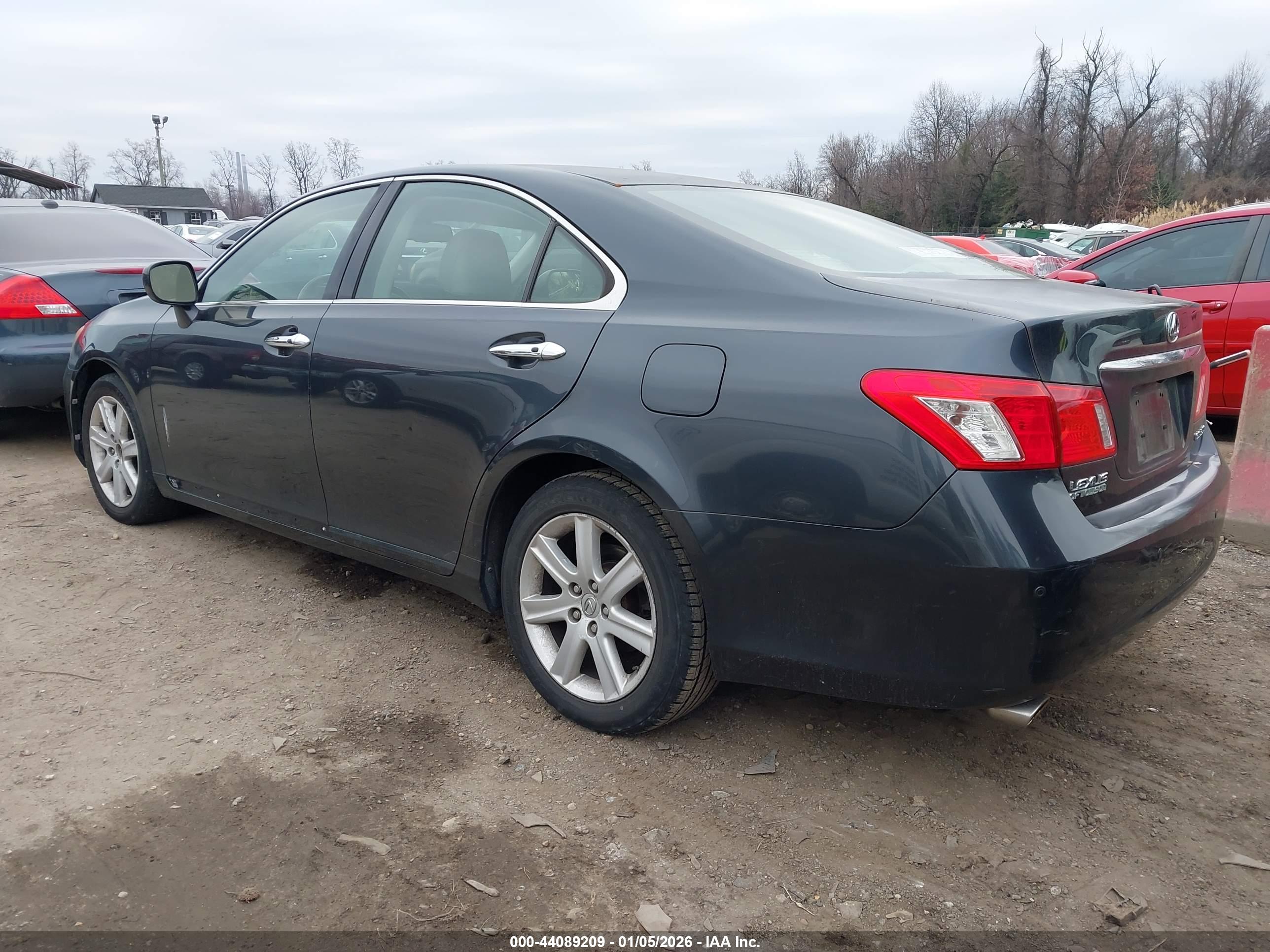 LEXUS ES image 3