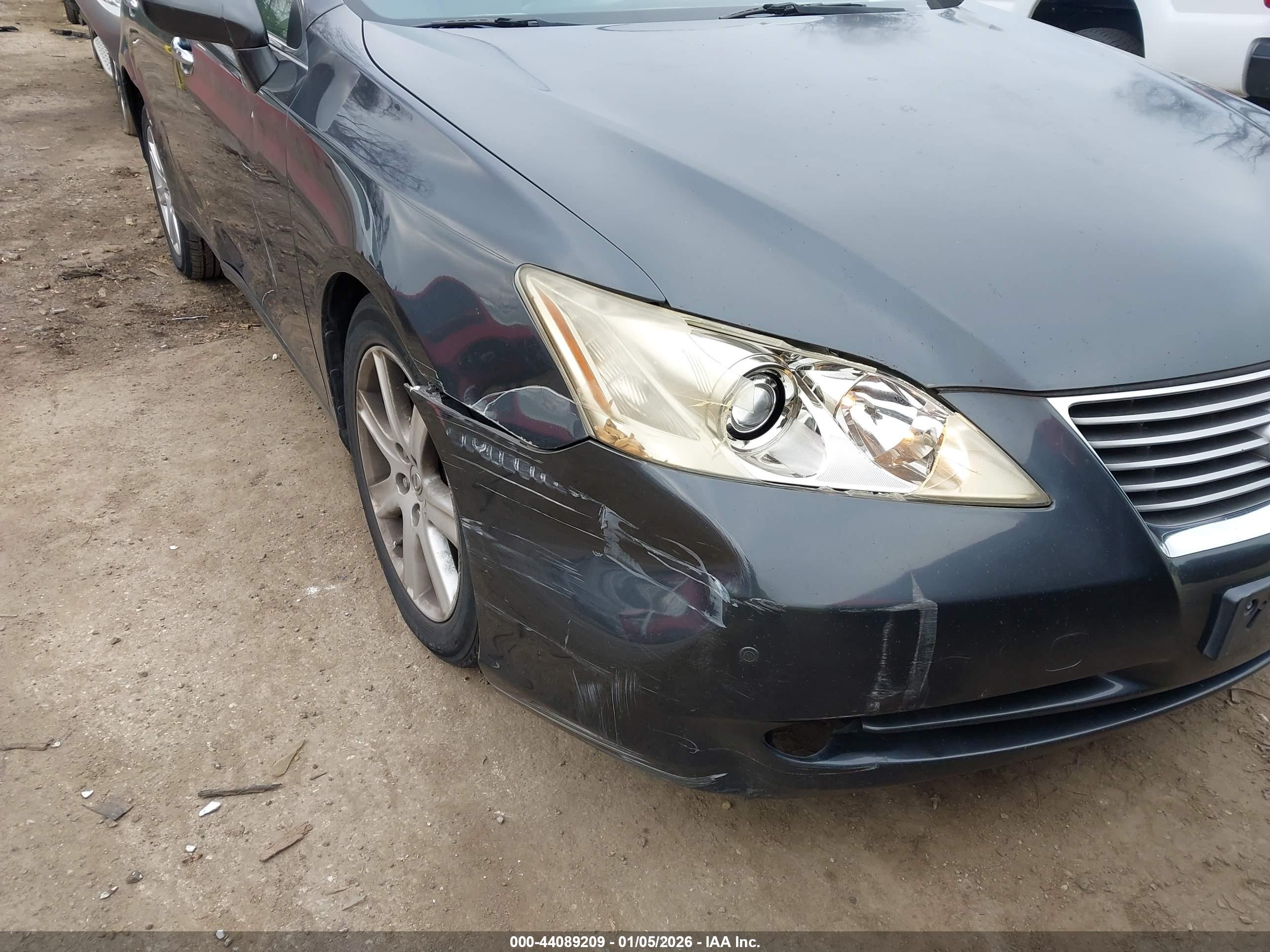 LEXUS ES image 6