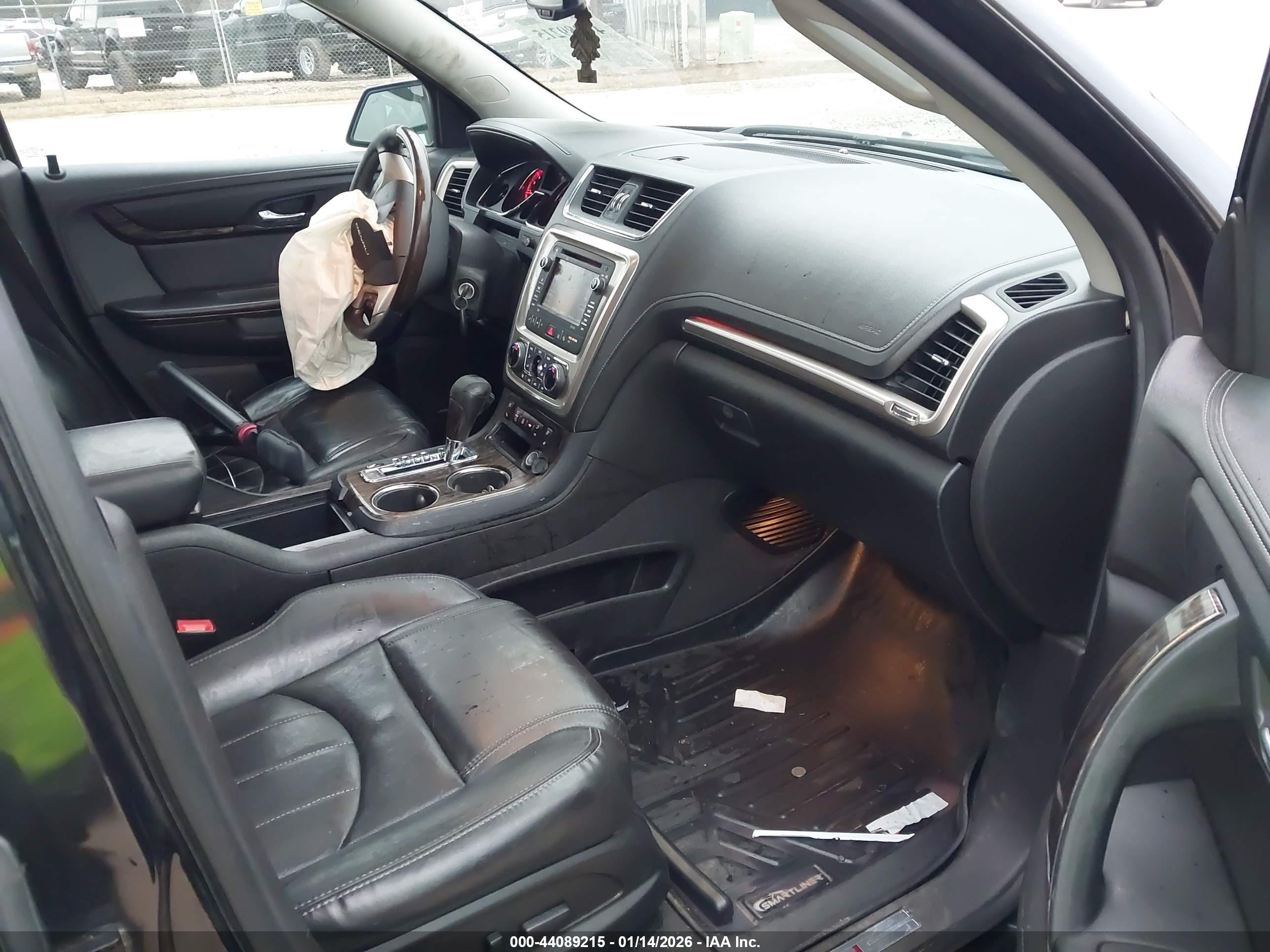GMC ACADIA image 5