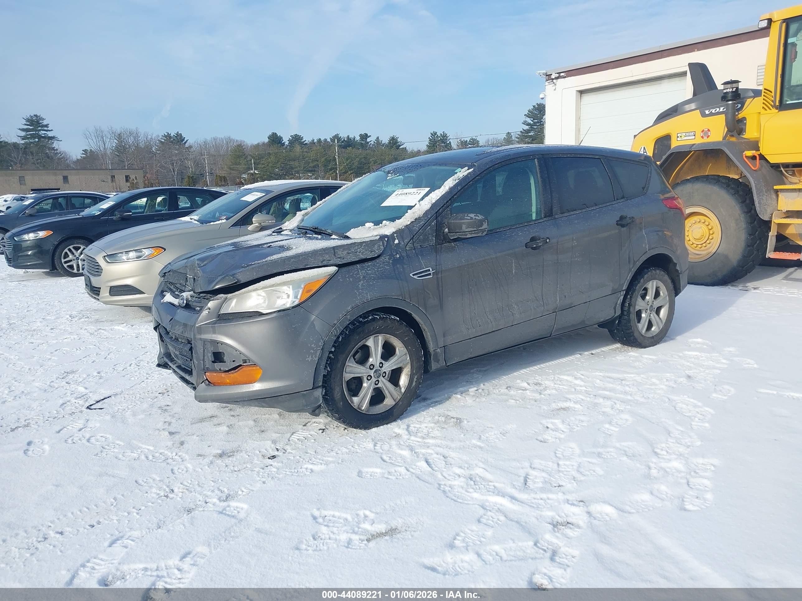 FORD ESCAPE image 2