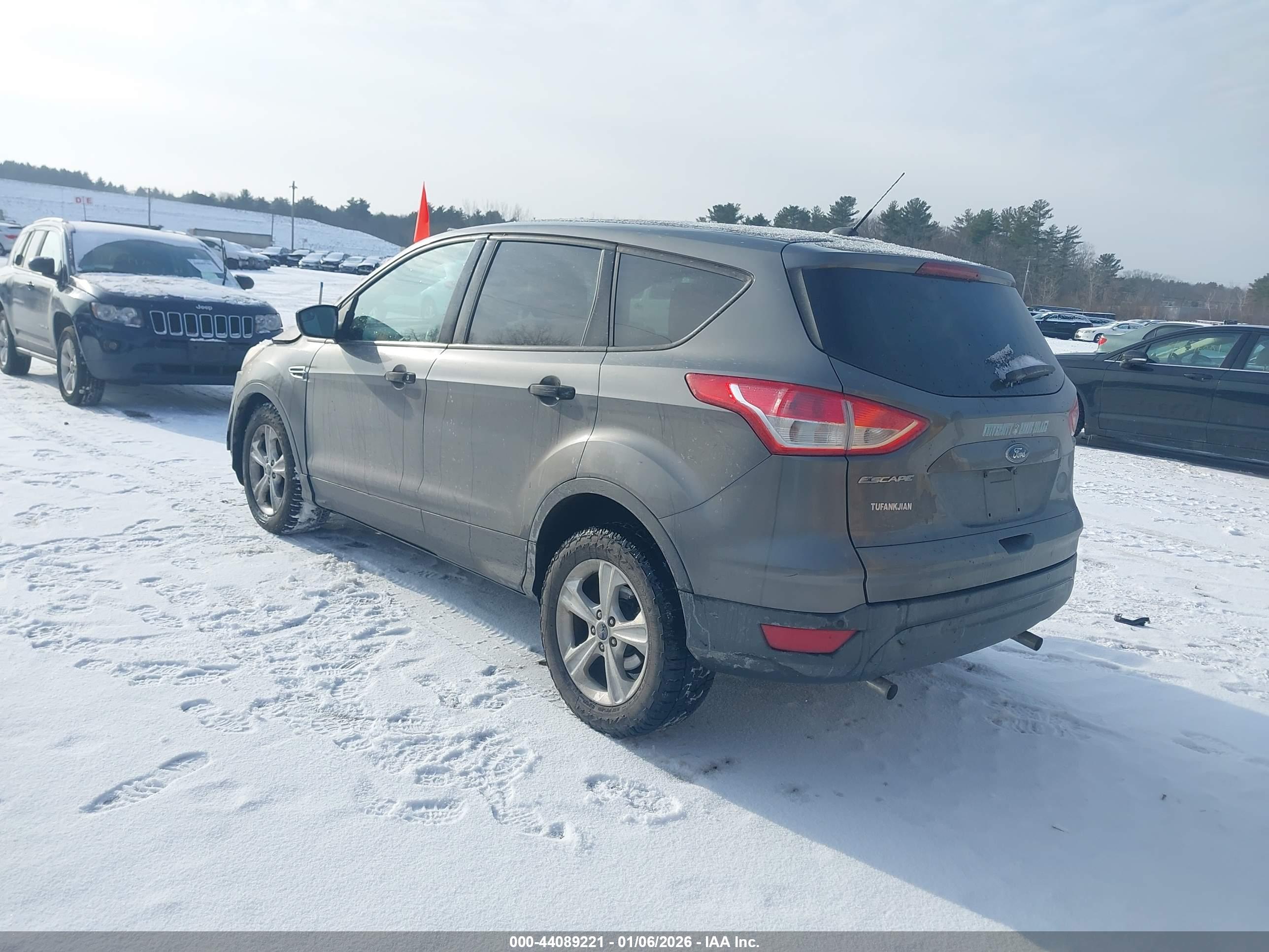 FORD ESCAPE image 3
