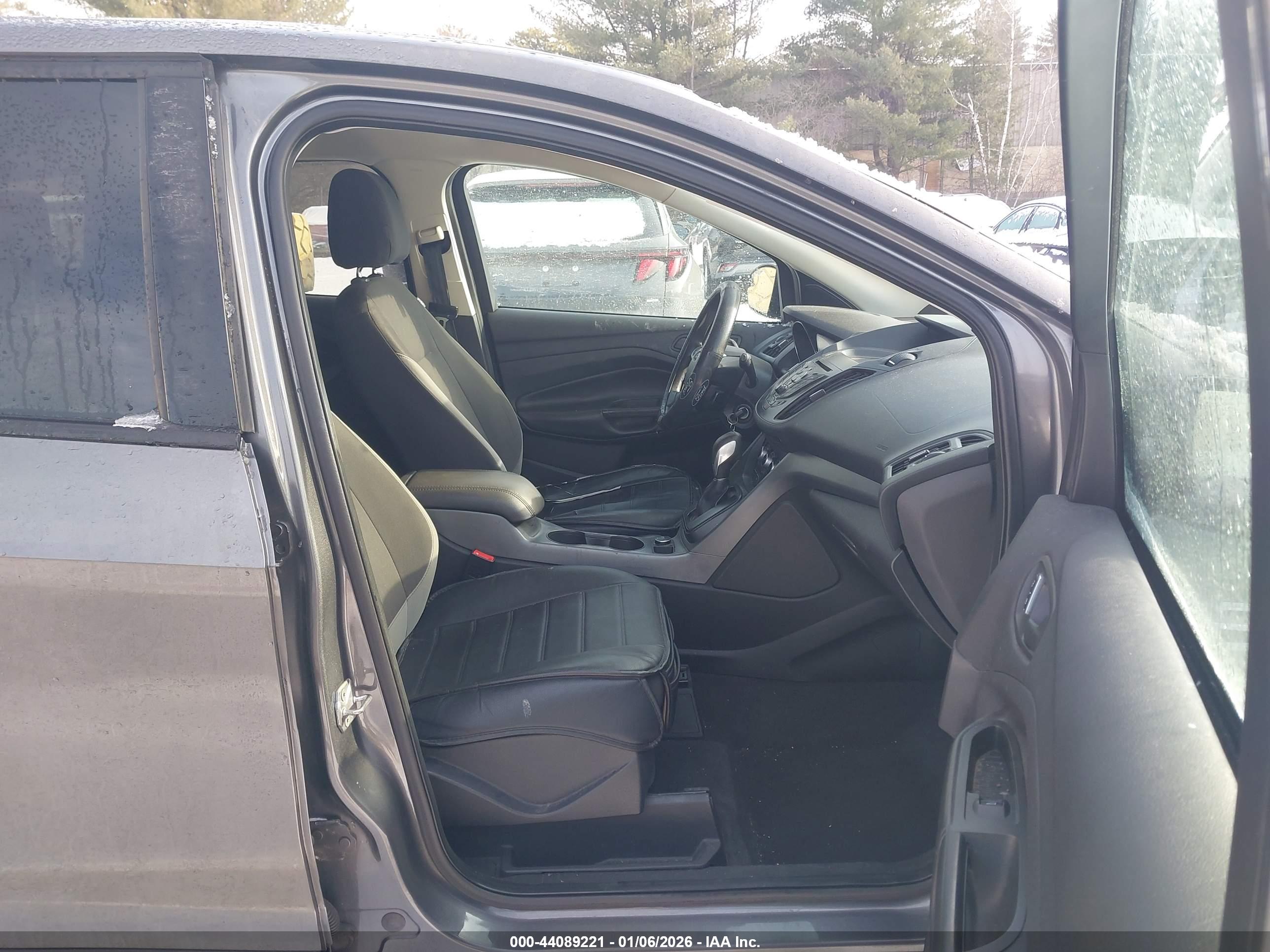 FORD ESCAPE image 5