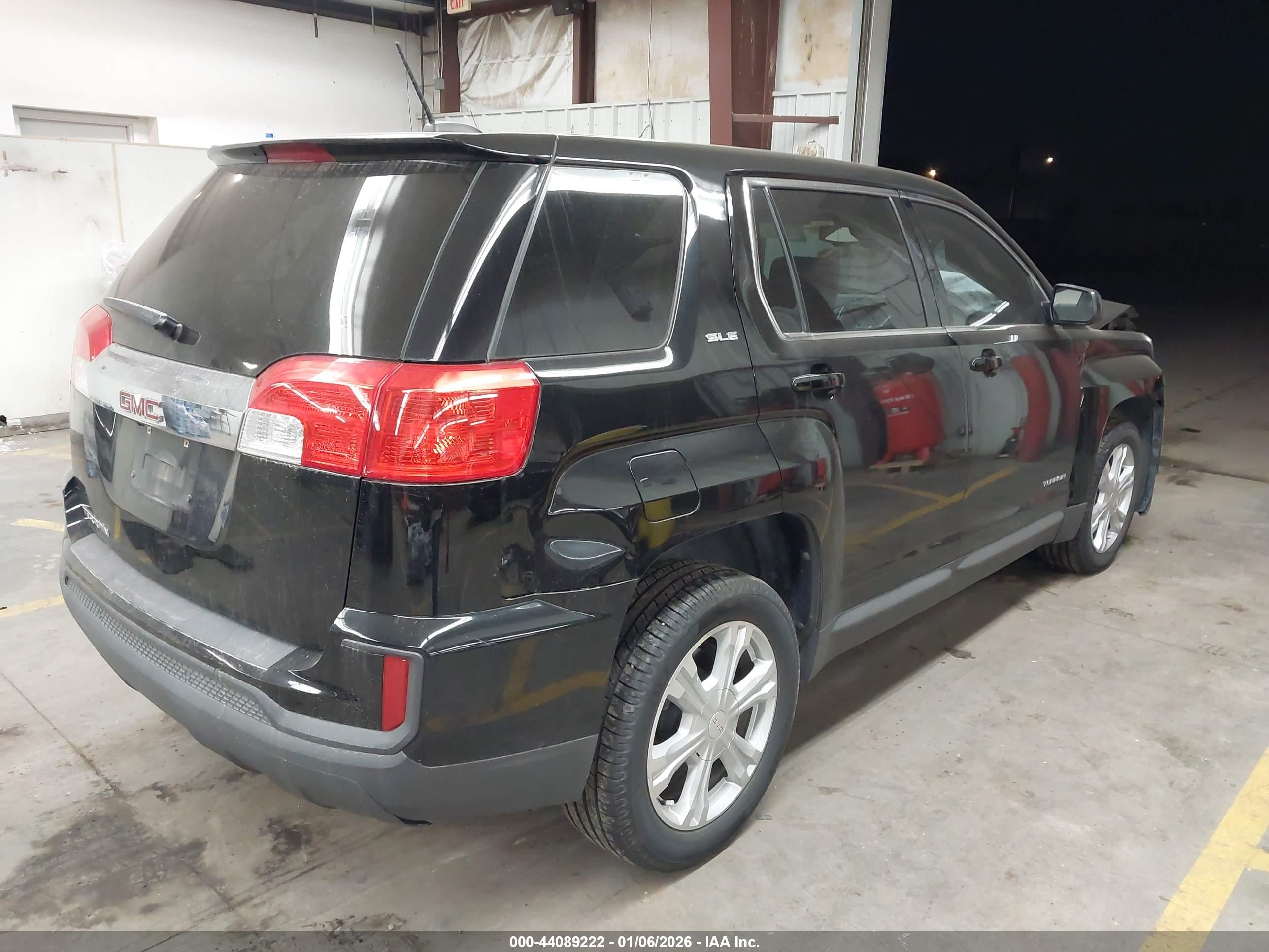 GMC TERRAIN image 4