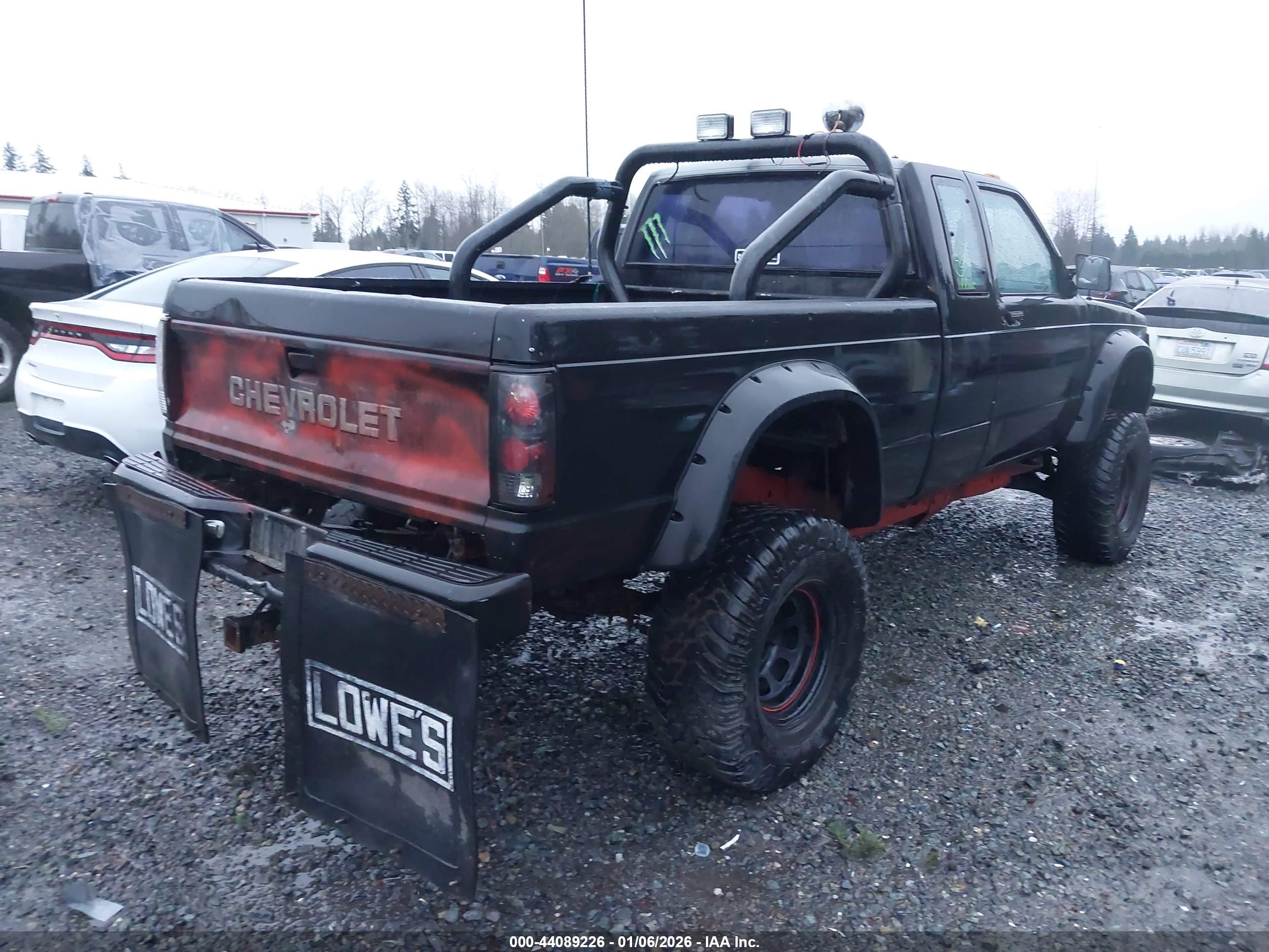 CHEVROLET S image 4